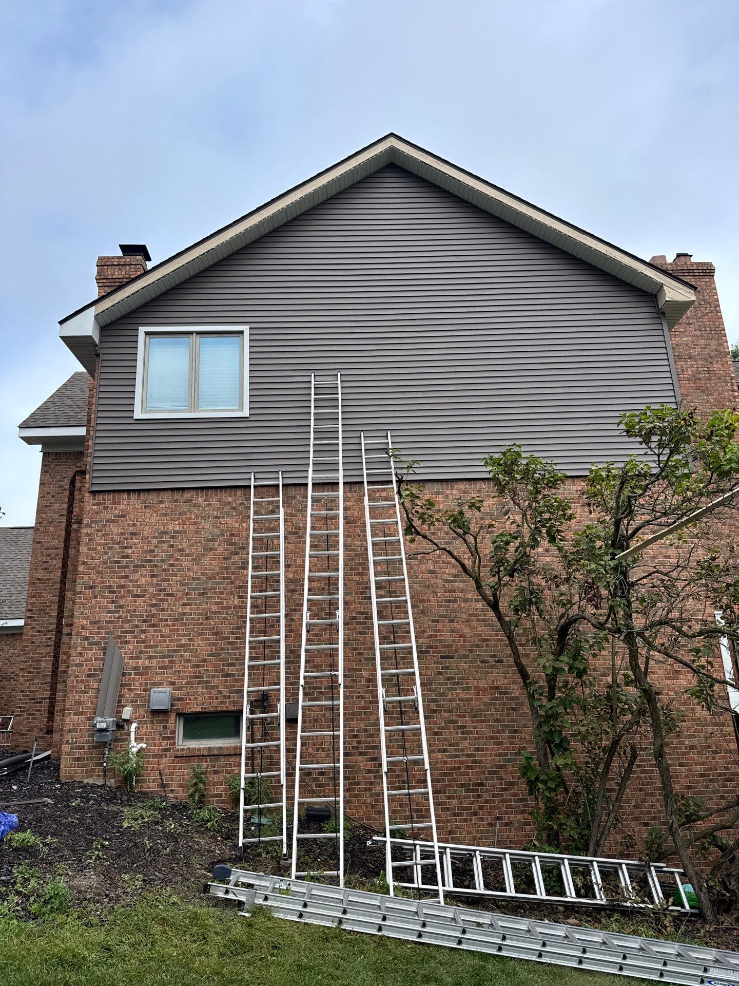 Siding Replacement using Alside Odyssey D4" Flagship Brown by 180 Contractors