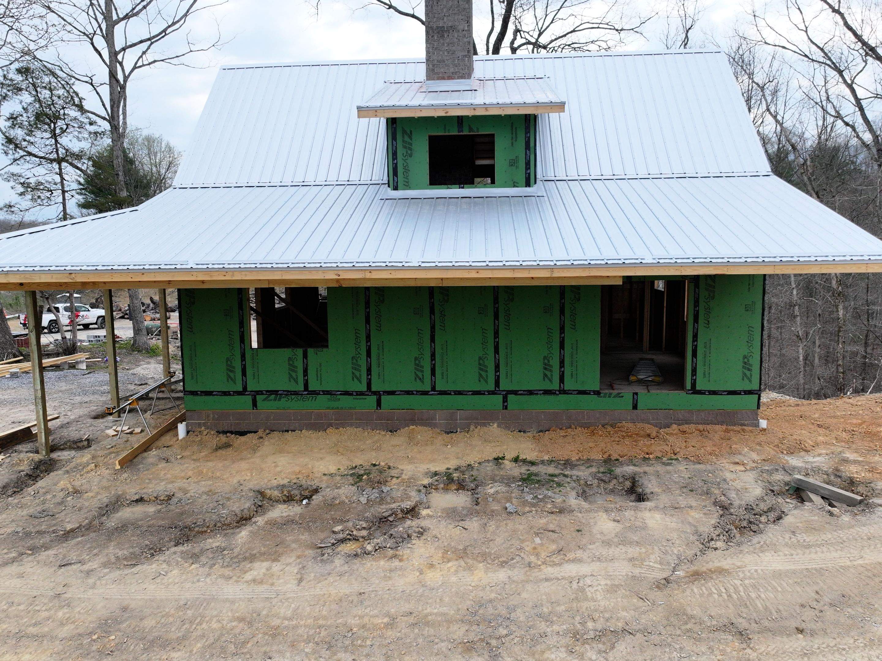 Cox Residence by Omnia Roofing