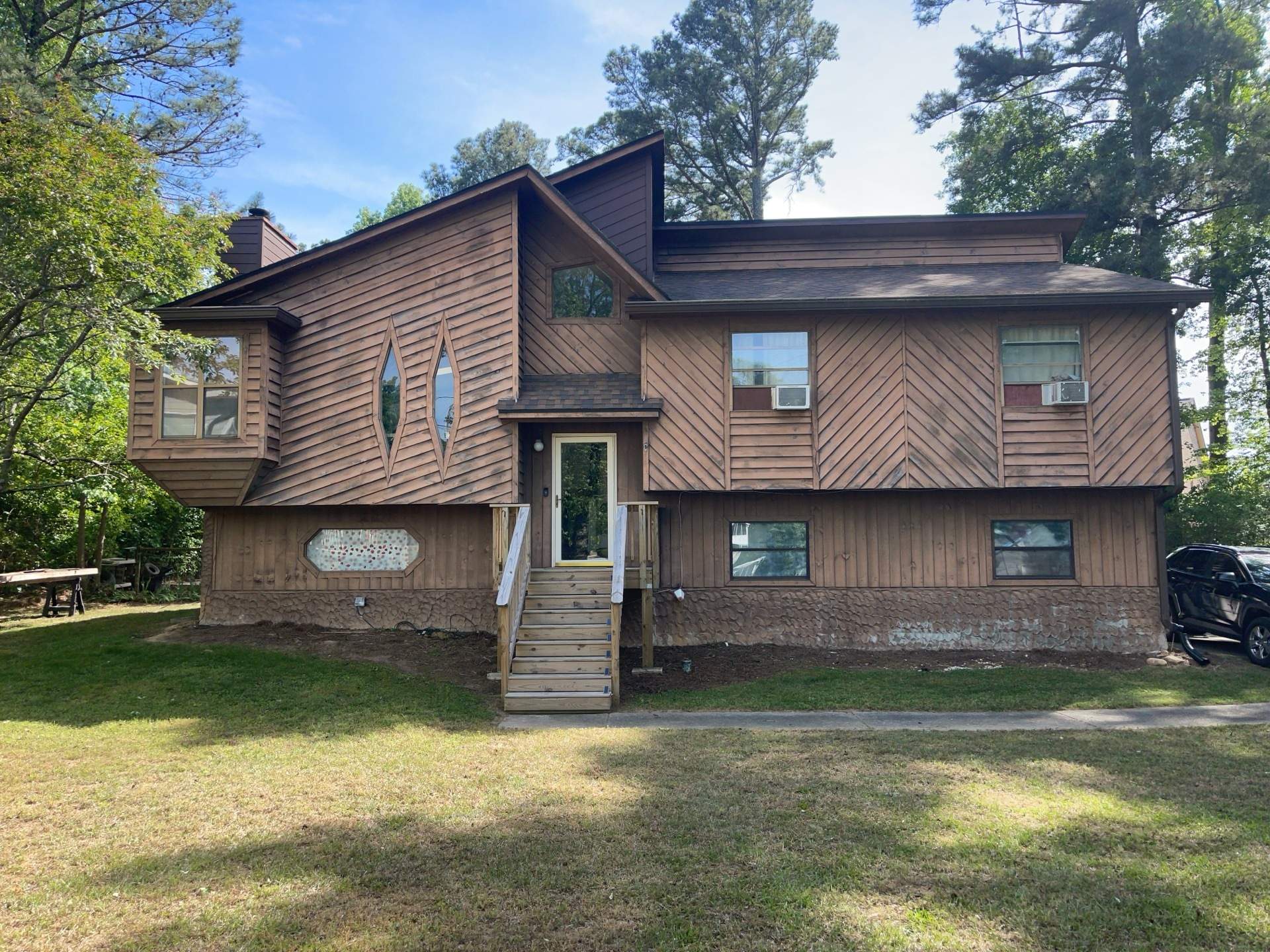 Snellville,GA Siding Replacement and Multi-Colored Exterior Painting by Nelson Exteriors