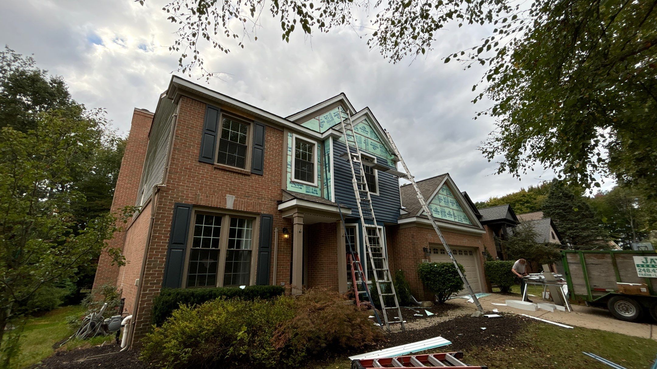 Siding Replacement using Alside Charter Oak D4.5" by 180 Contractors