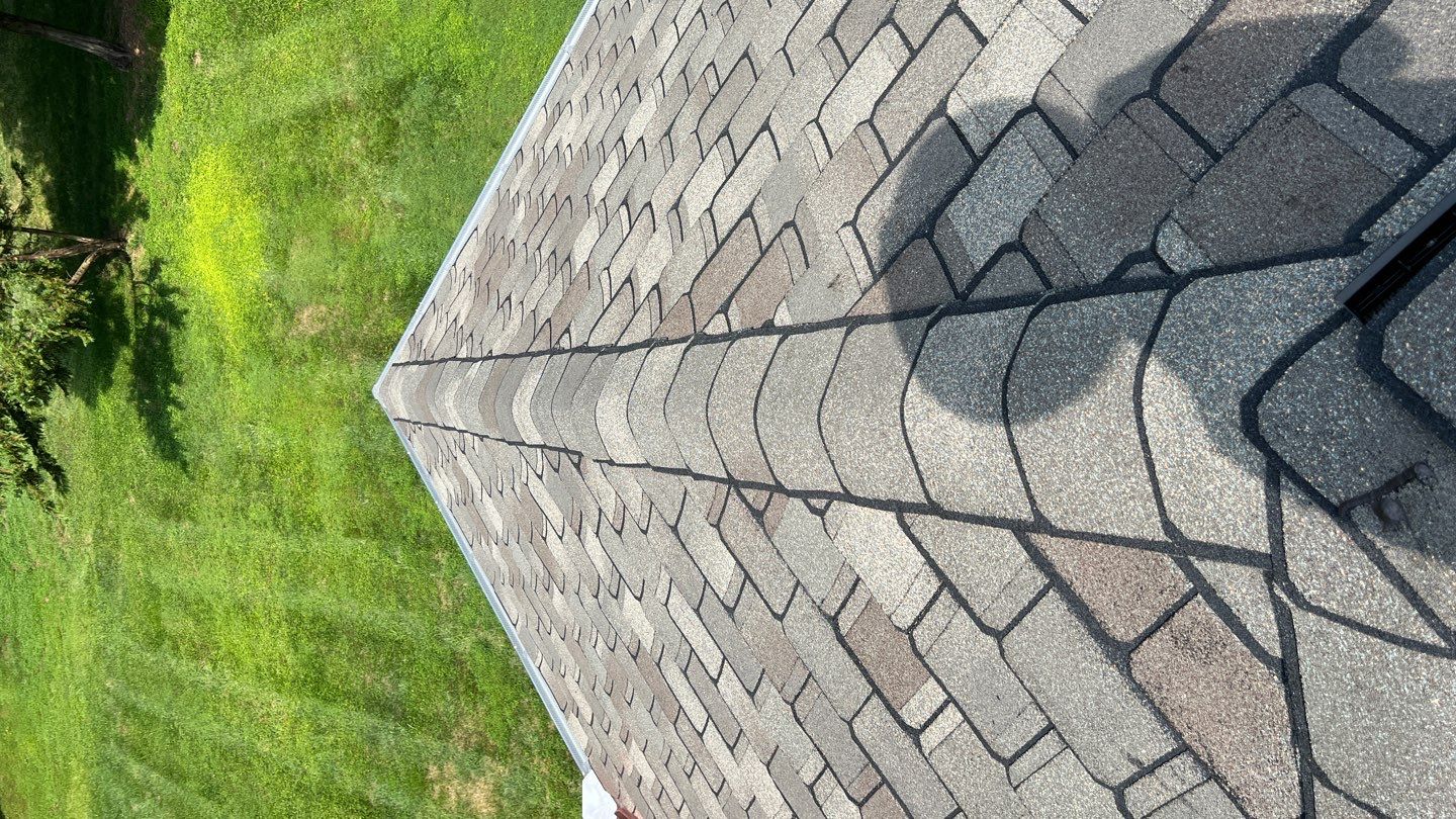 Roof Replacement using Certainteed Grand Manor Shingles by American Home Contractors
