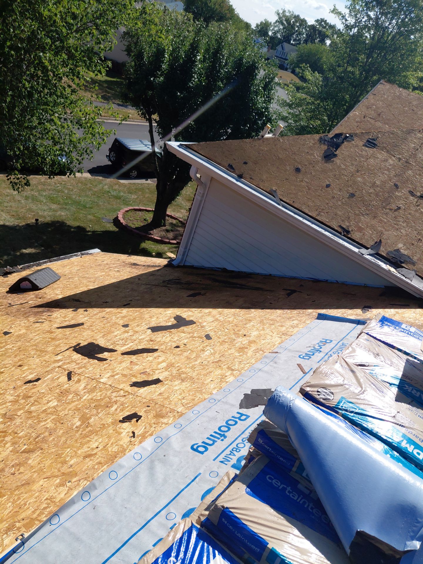 Gainesville: Residential Roof Replacement with CertainTeed Landmark in Moire Black  by RM Banning, Inc.