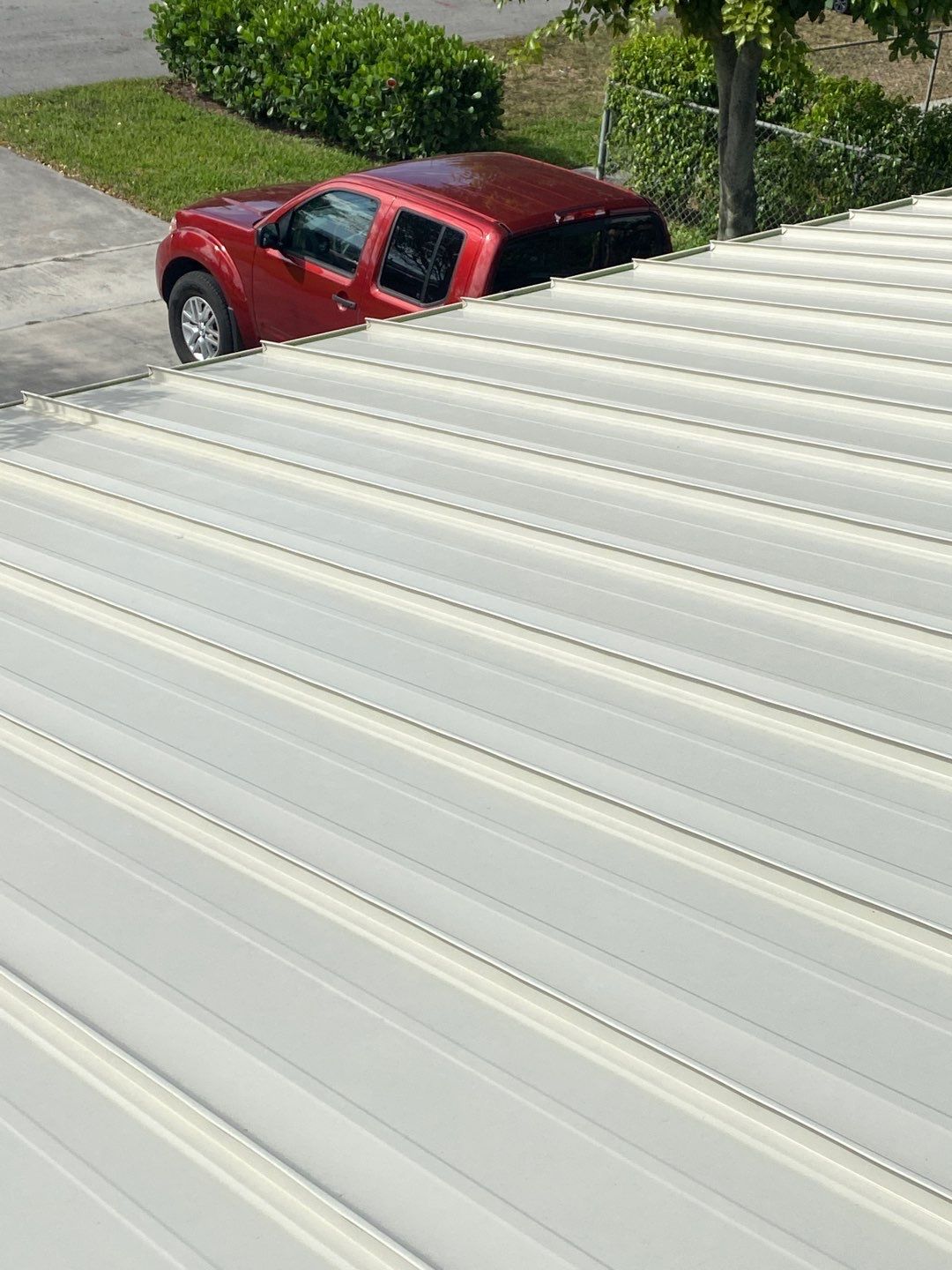 Metal Roof - Galvalume - Almond by Istueta Roofing