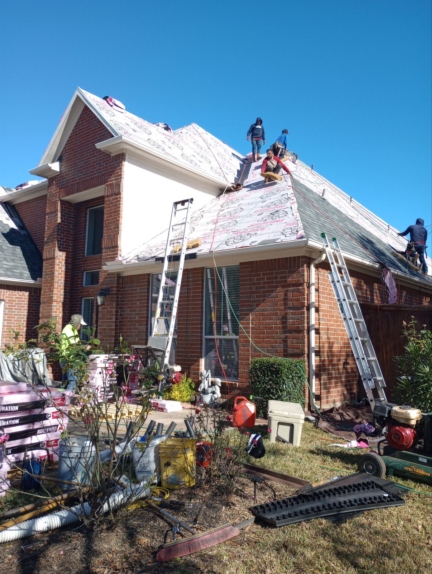 Residential Roofing Installation using Owen's Corning Duration (Lifetime) Shingles by Roof Repair Company