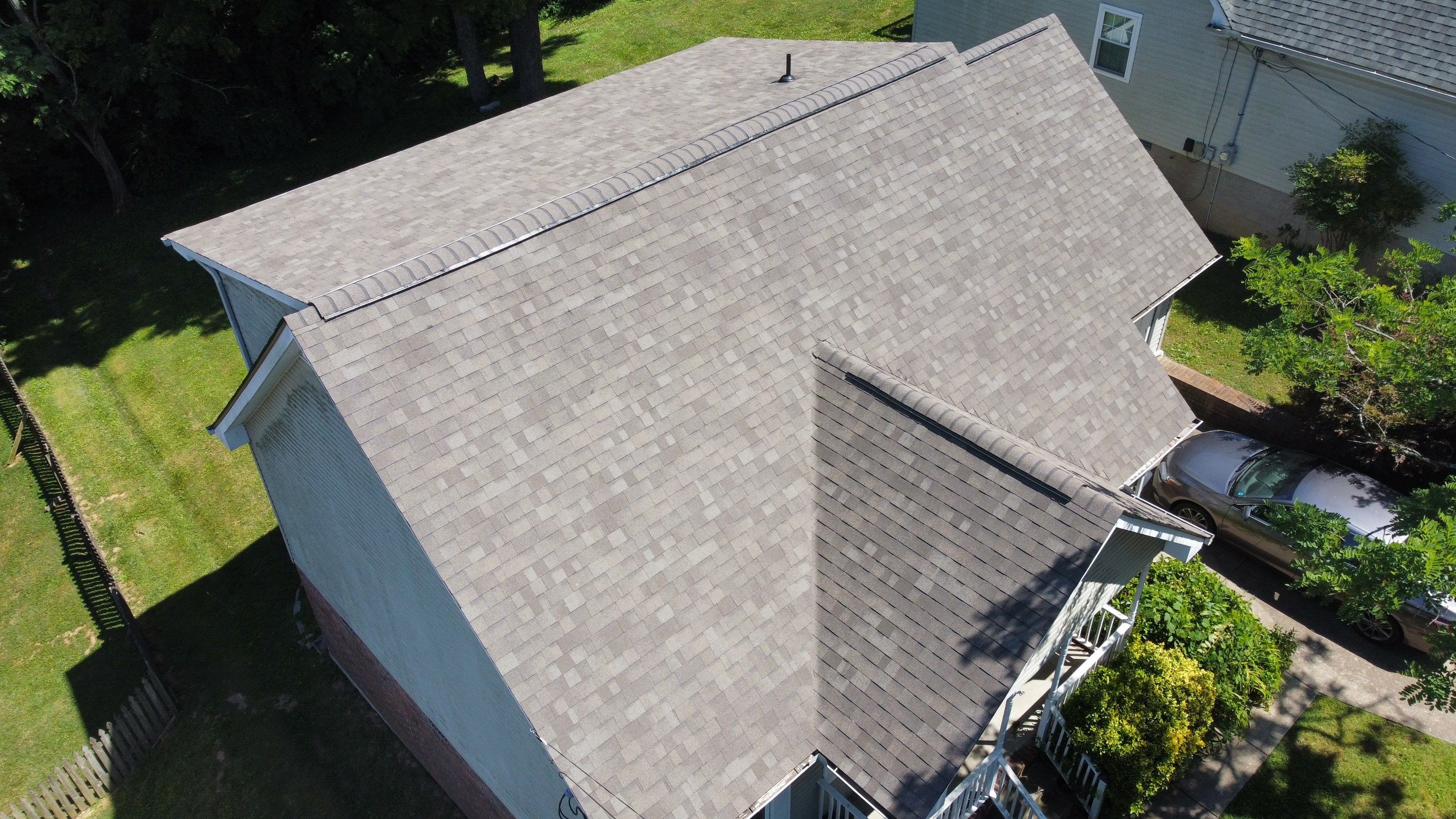 Residential Roofing Installation using Owens Corning Oakridge Roofing System by Undersun Roofing 