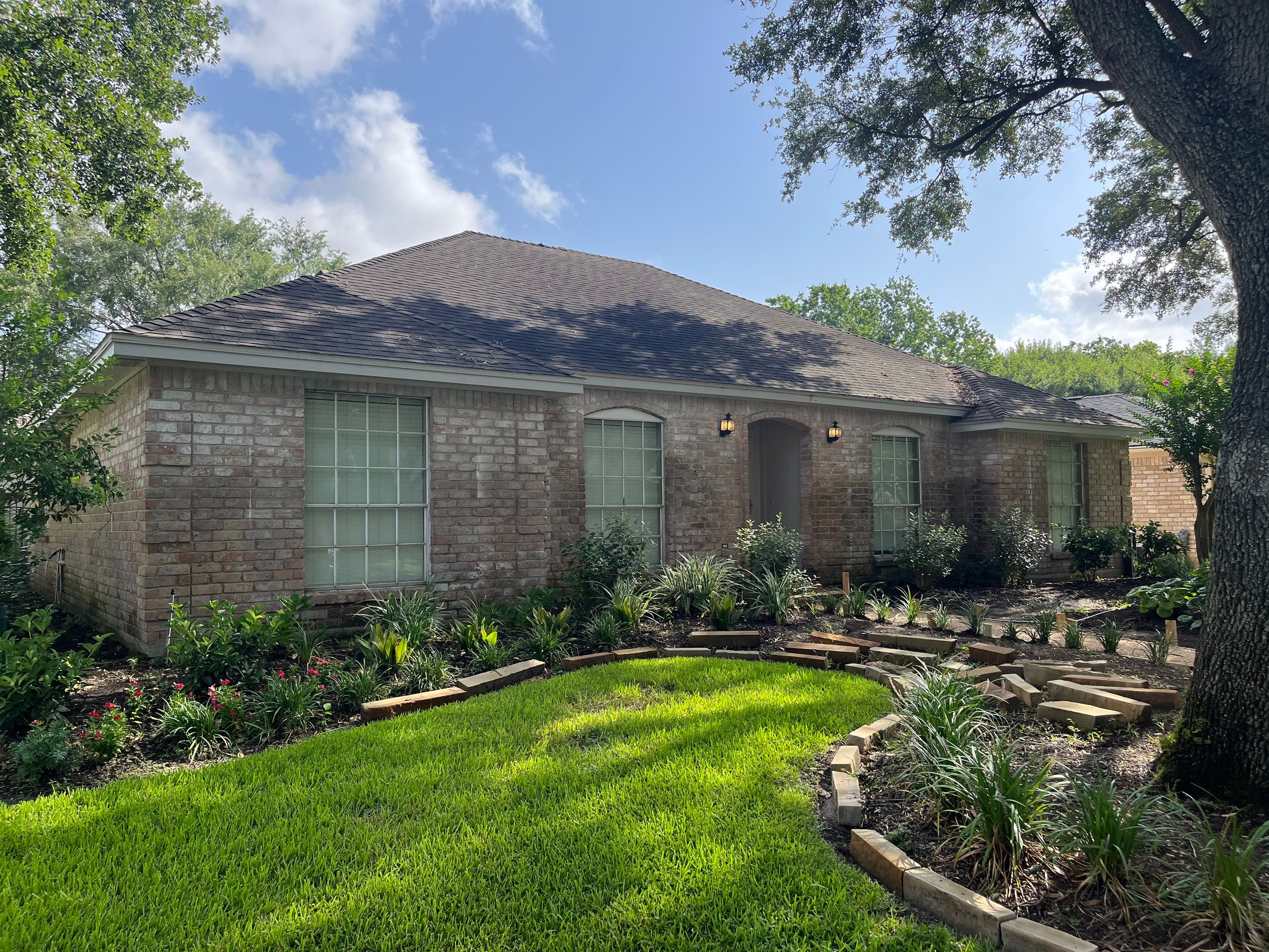 Residential Roofing Installation using Owen's Corning Duration (Lifetime) Shingles by Roof Repair Company