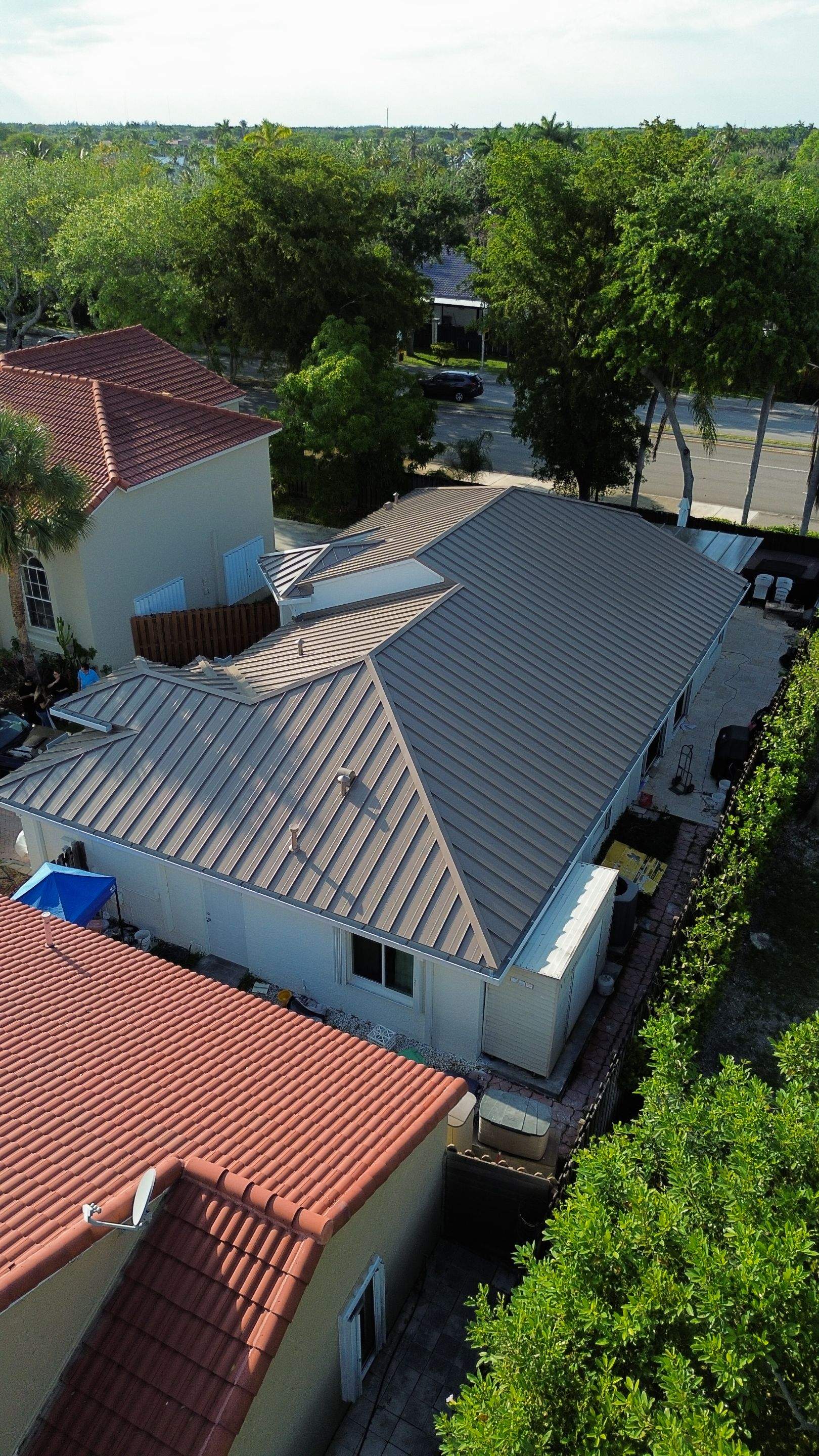 Metal Roof - Galvalume - Sandstone by Istueta Roofing
