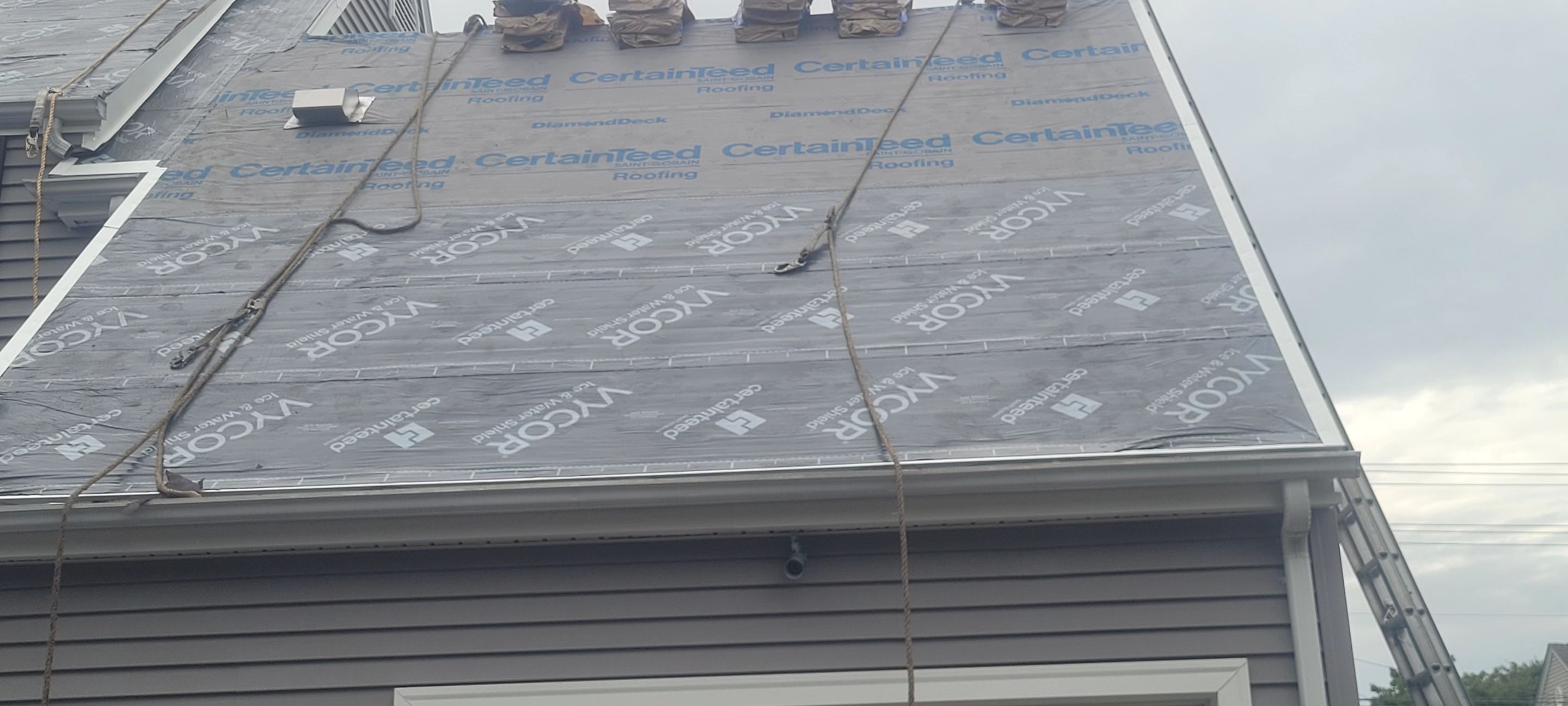 DiGIorgi ROofing & Siding INC new roof in Meriden, CT by DiGiorgi Roofing and Siding Inc