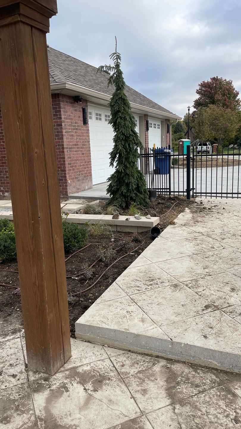 Landscape Bed Updates.  by New Horizon Landscapes