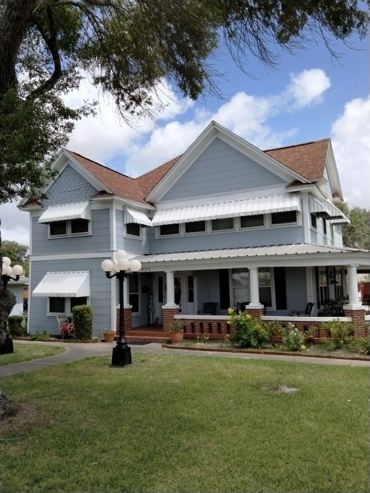 Sinton ShowStopper by Bayfront Roofing and Construction
