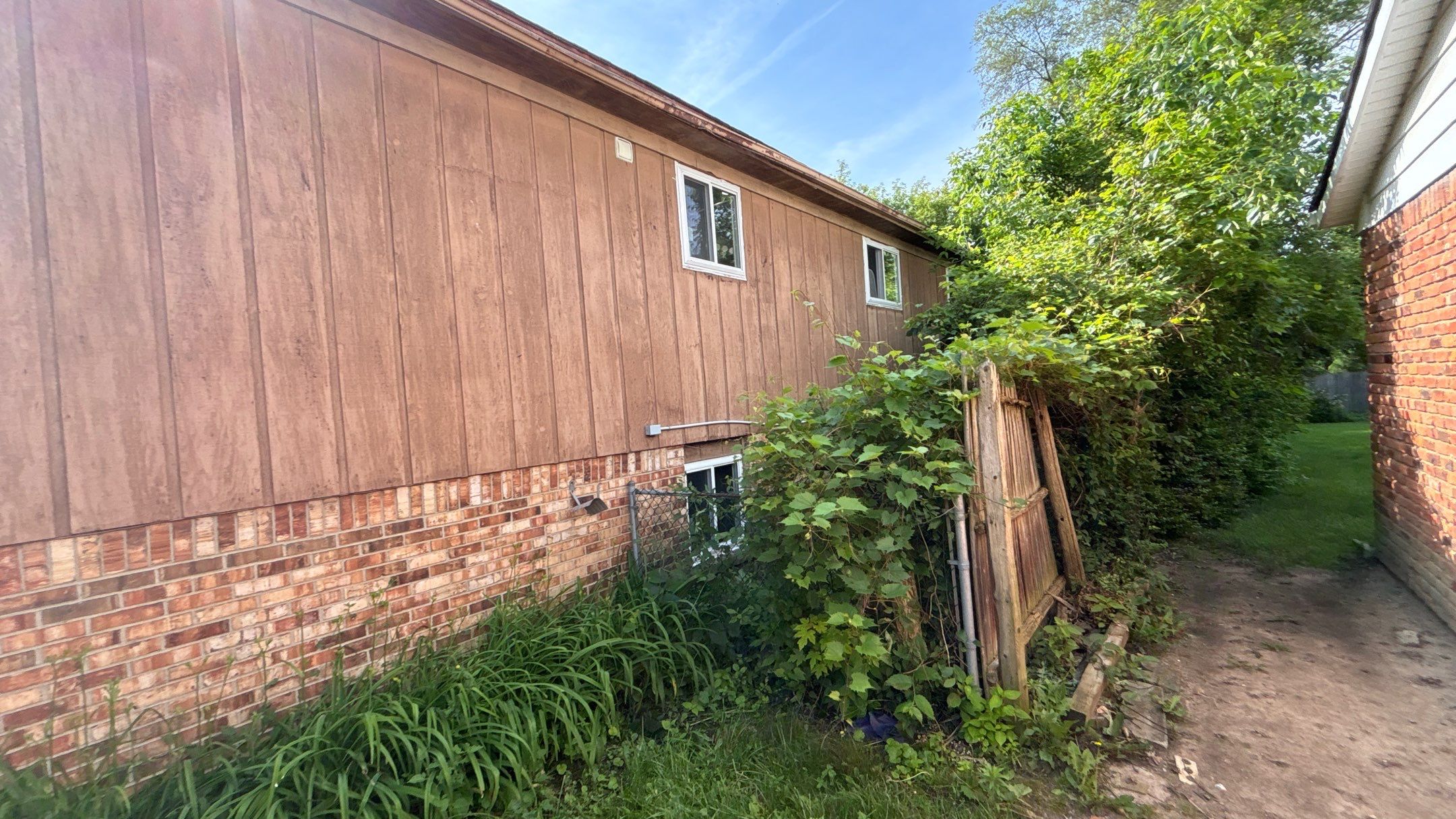 Siding Replacement using Alside 7" B&B by 180 Contractors