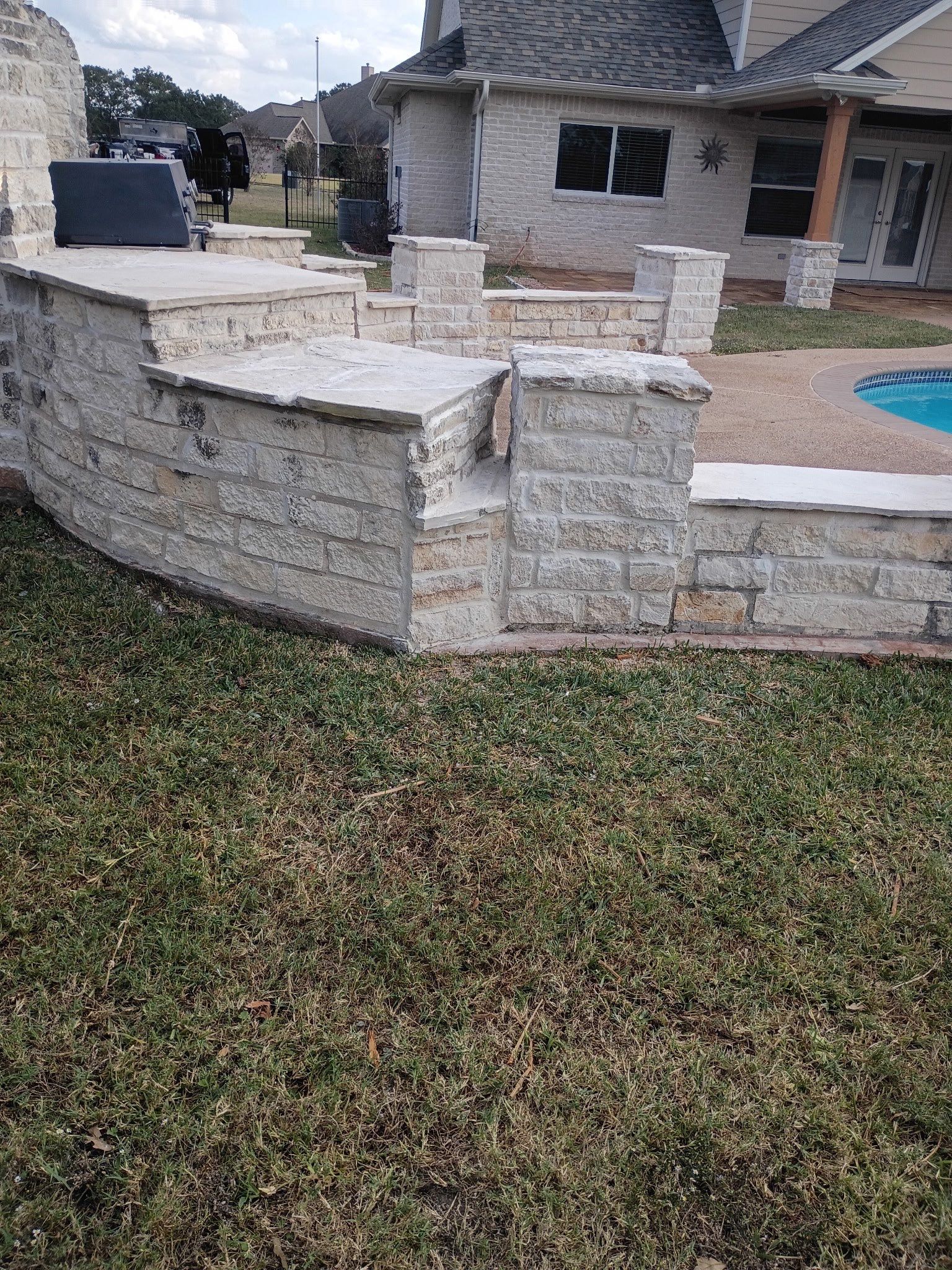 Hempstead Poolside Renewal: Natural Stone Restoration by Apex Conventional Stucco Llc