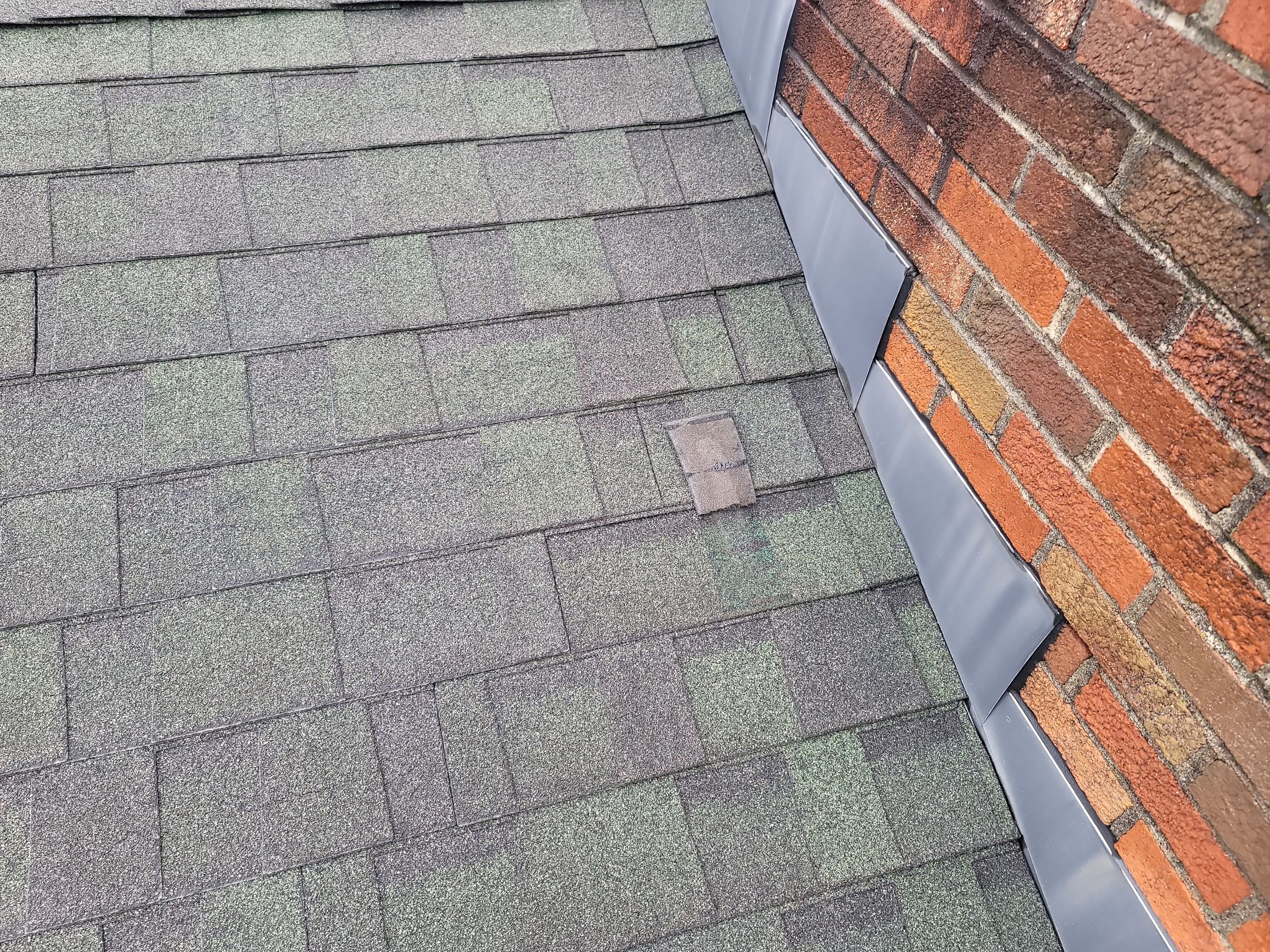ATLAS PINNACLE COLOR: SUMMER STORM DRIP EDGE: WHITE by Eagle Eye Roofing