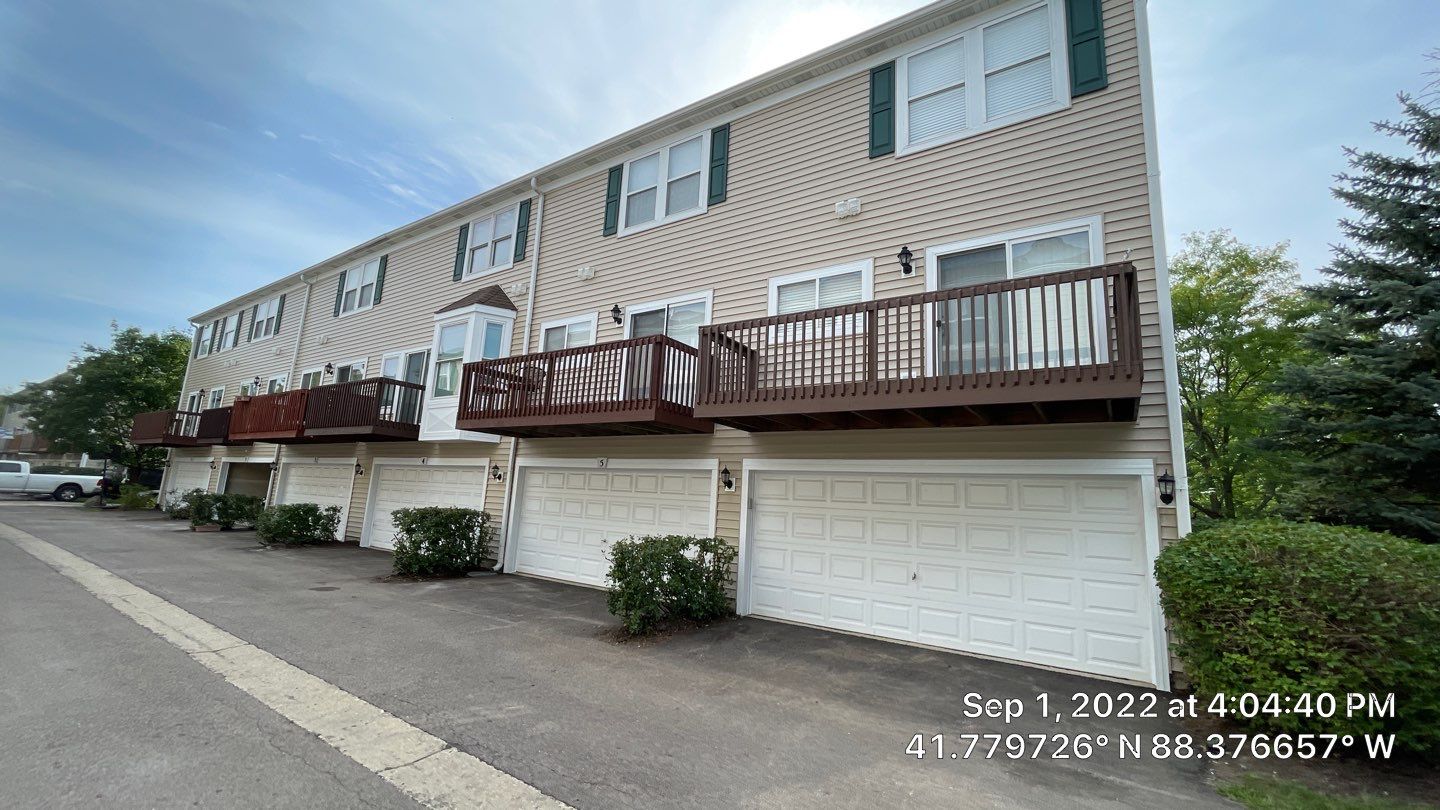 Court Yards of Orchard Valley Building 2411 by Affordable Roofing of America Inc.