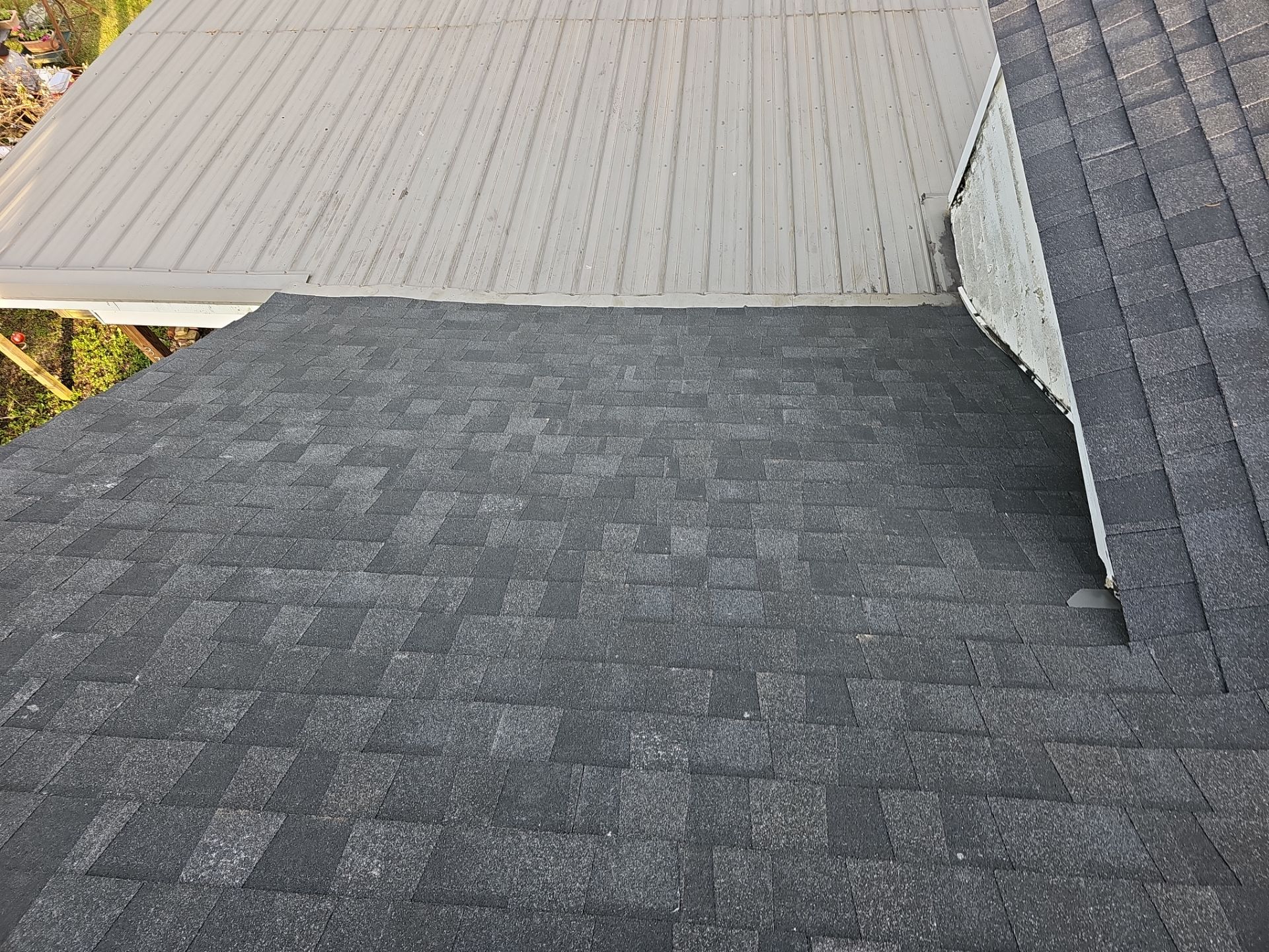 Roof Replacement Landmark PRO Charcoal Black by Winchester Roofing
