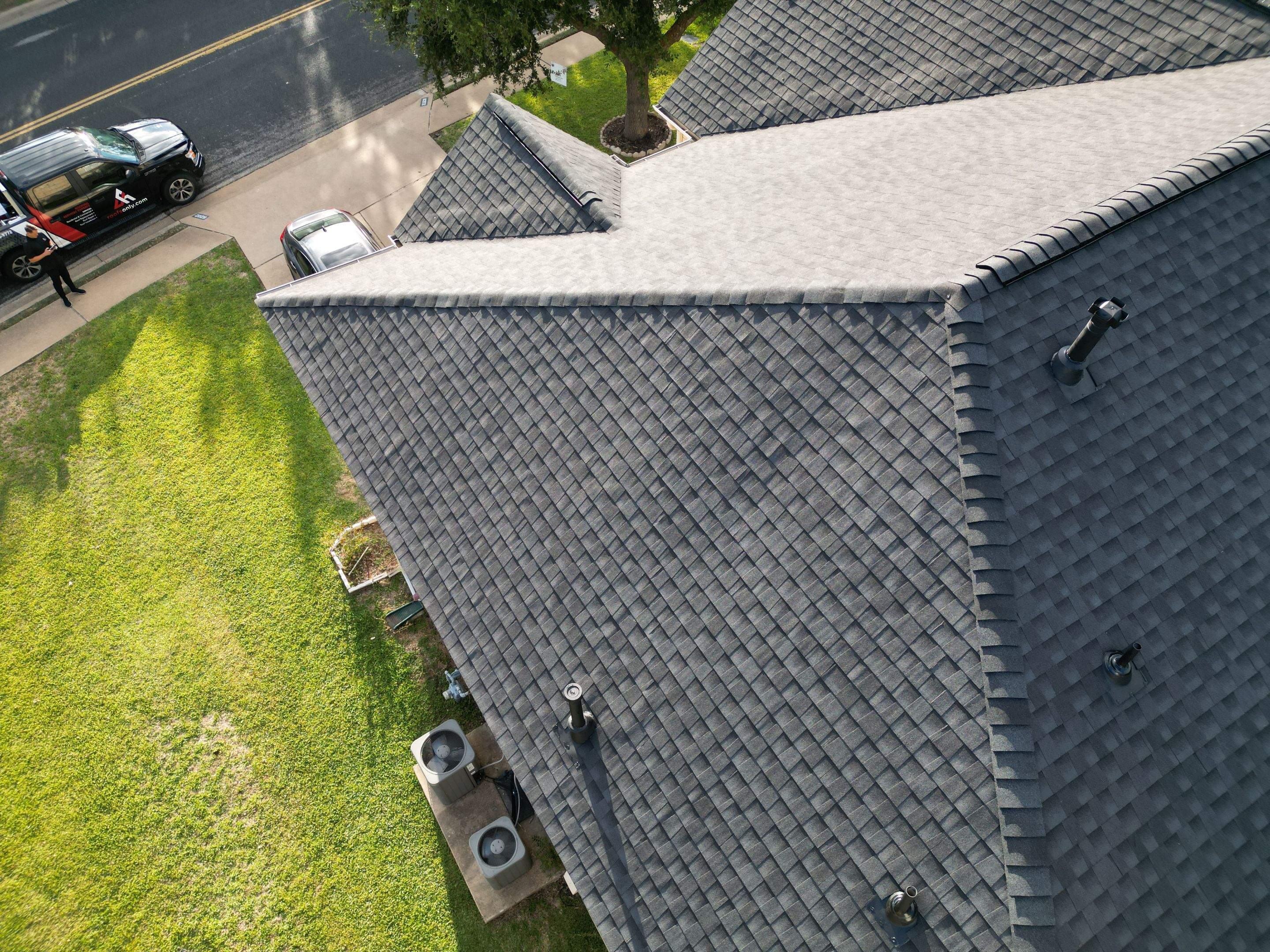 Charcoal - GAF Timberline HDZ by RoofsOnly.com