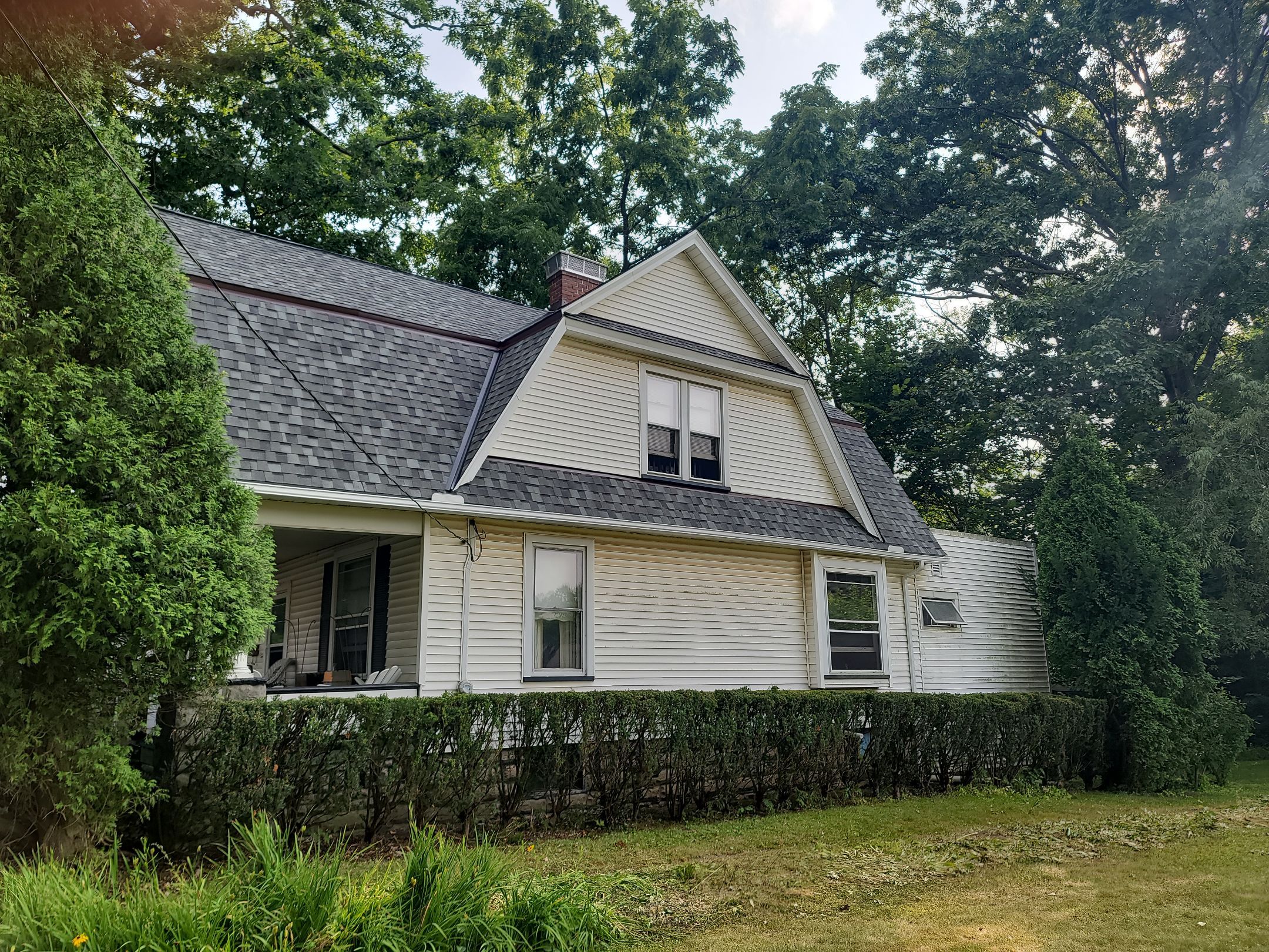 ATLAS PINNACLE COLOR: COASTAL GRANITE by Eagle Eye Roofing