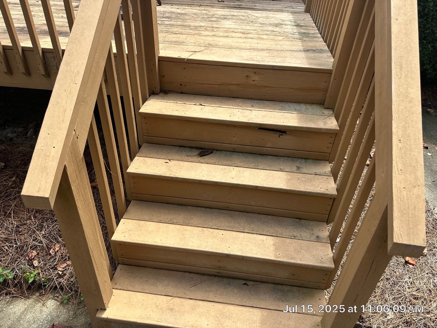 Wood Deck using Wood Stain by DuraSeal