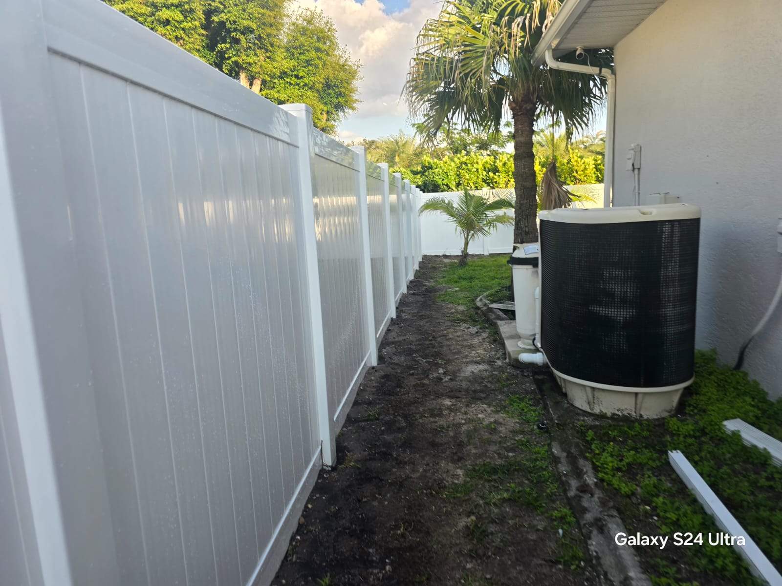Full Residential Vinyl Privacy Fence Installation in Cape Coral by True Fence LLC