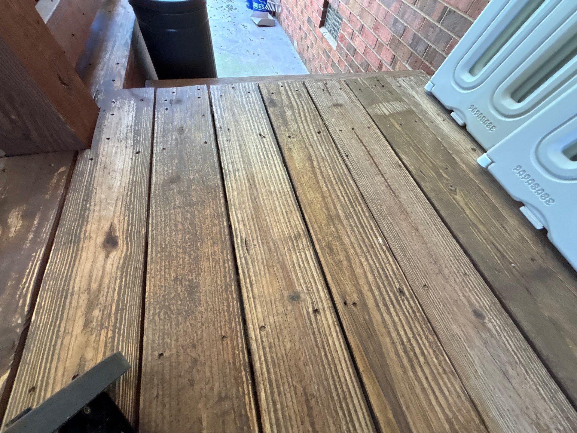 Wood Deck using Wood Sealant by DuraSeal