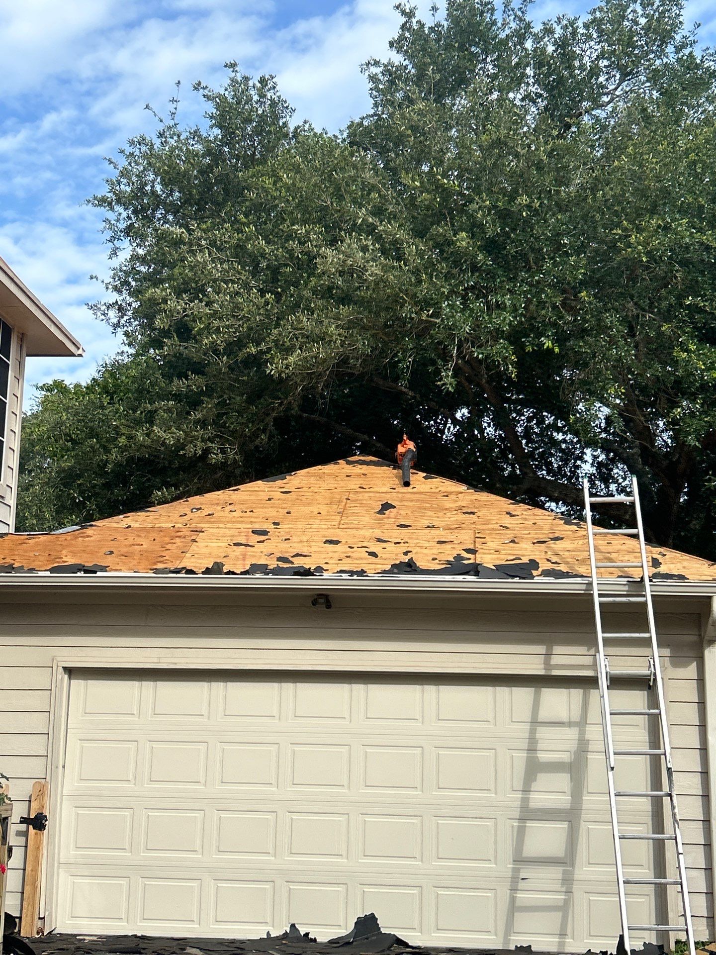 Roof Replacement in Austin Park, Sugar Land TX by Roof Repair Company