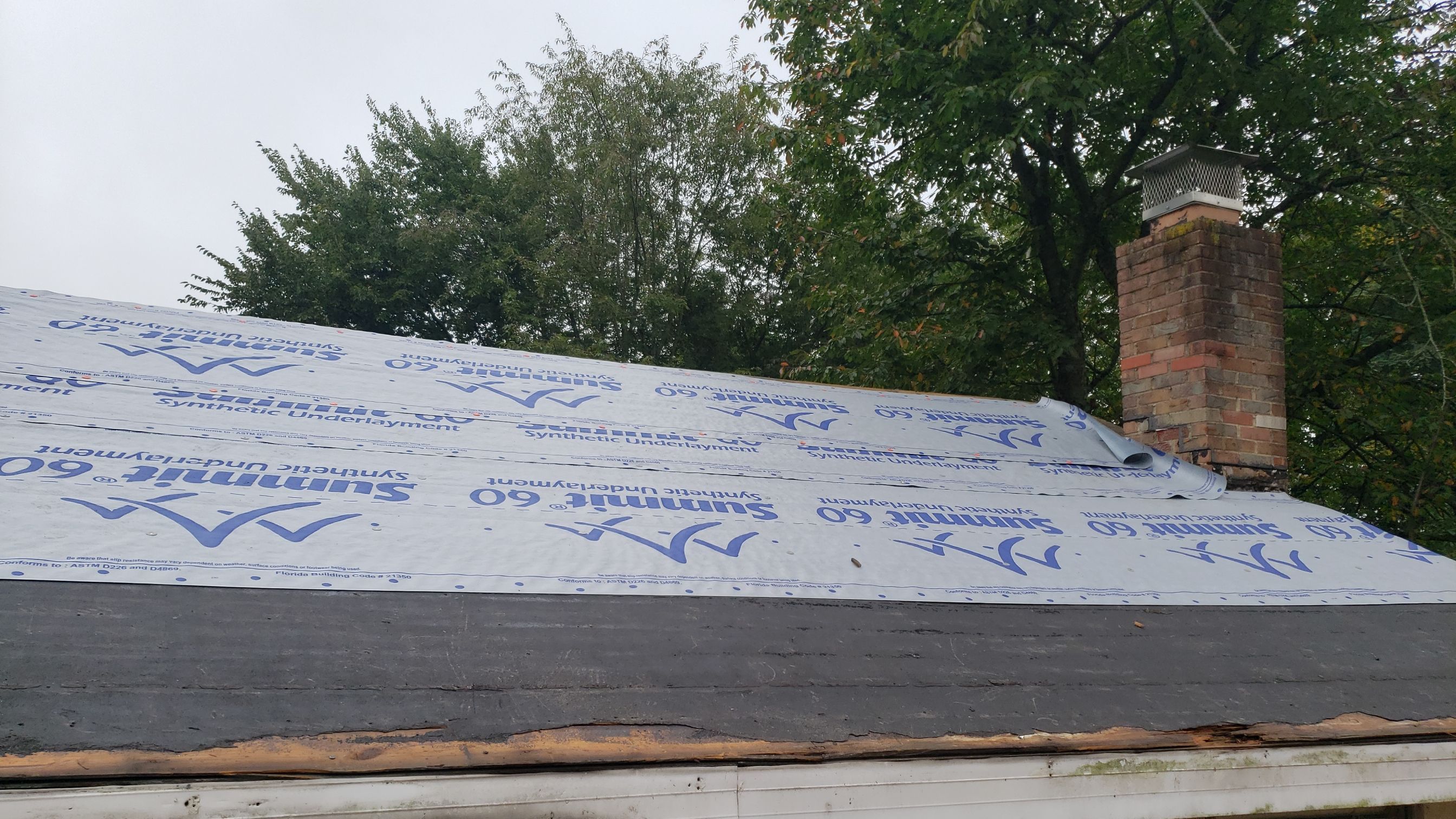 ATLAS PINNACLE COLOR: MORNING HARVEST DRIPE EDGE: WHITE by Eagle Eye Roofing