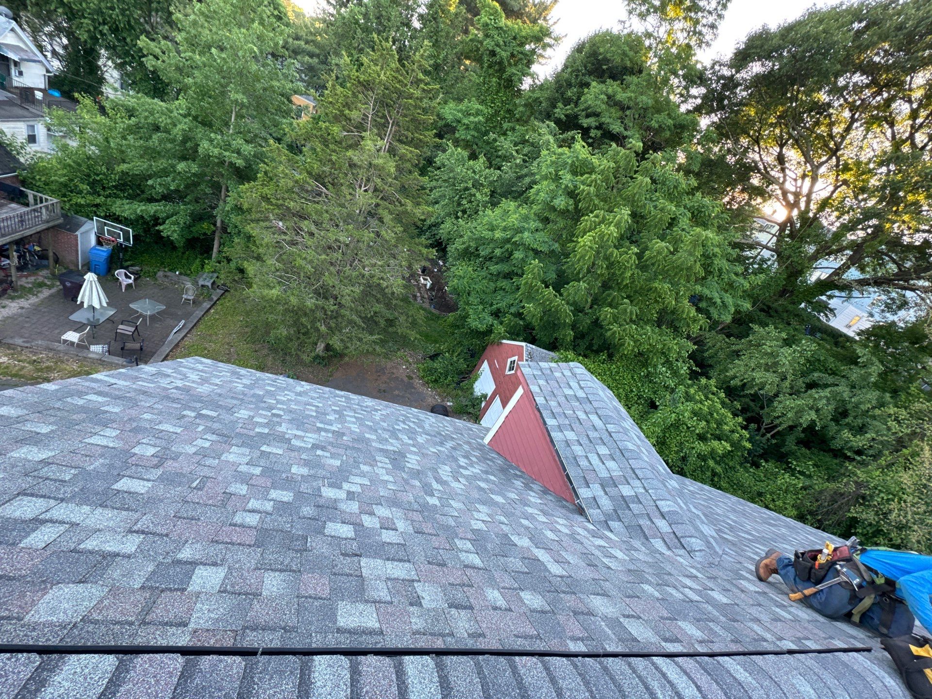 New Britian asphalt shingled roof by DiGiorgi by DiGiorgi Roofing and Siding Inc