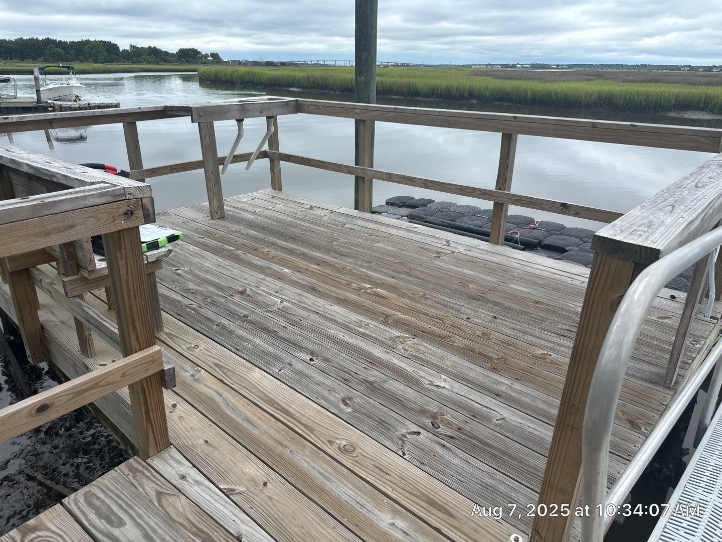 Wood Dock using Wood Sealant by DuraSeal