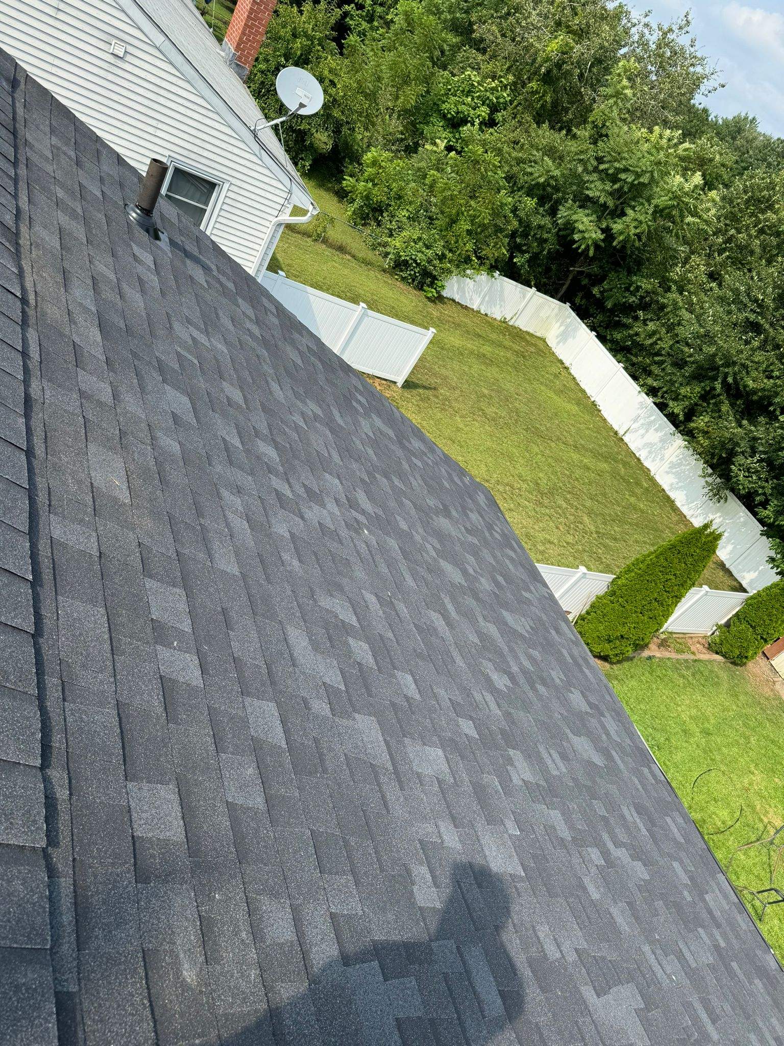 Full Roof Replacement in Hartford, CT – Owens Corning Duration, Onyx Black by JOHNNYS PRO