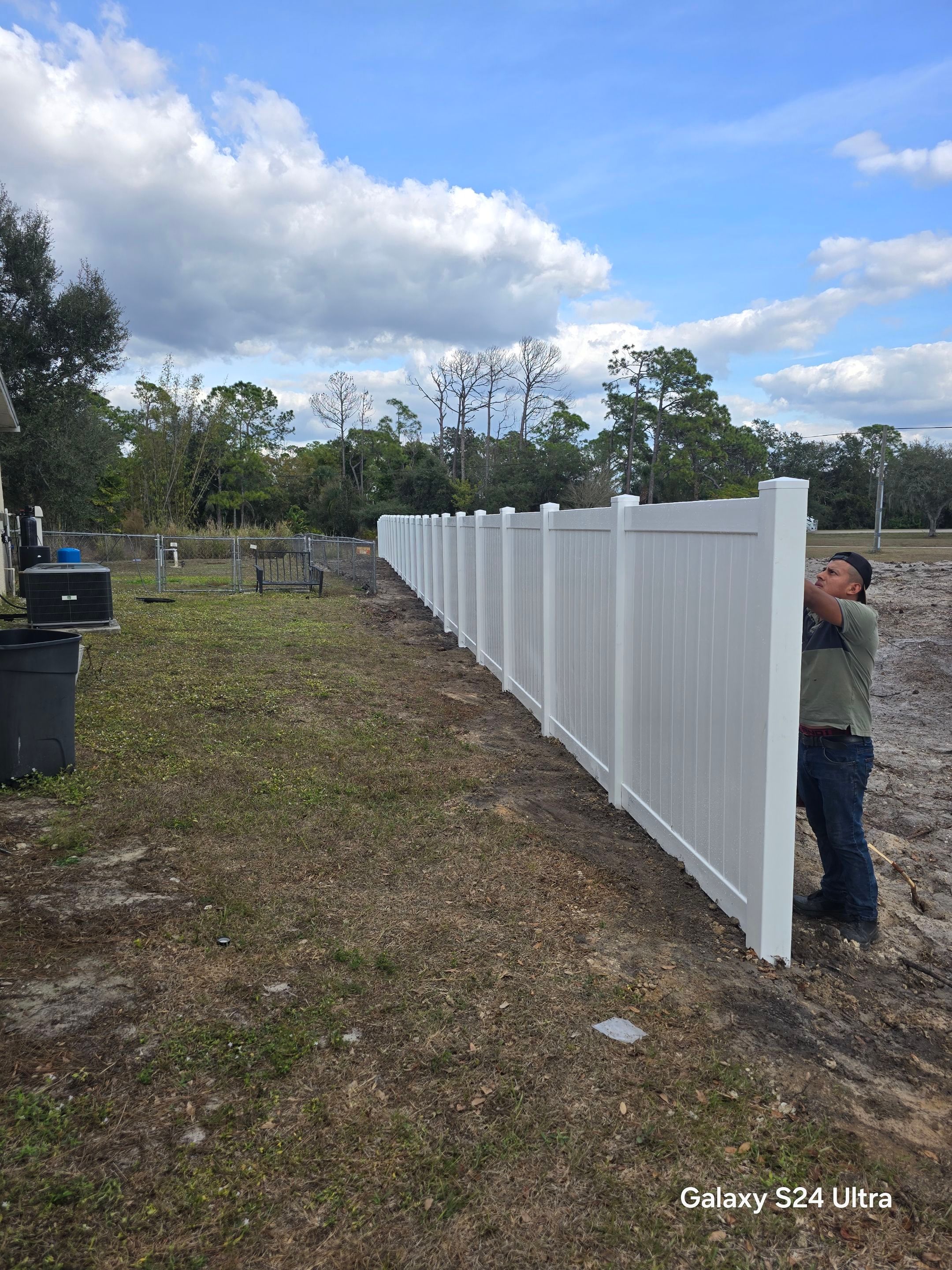 Vinyl Fence Install in North Port by True Fence LLC