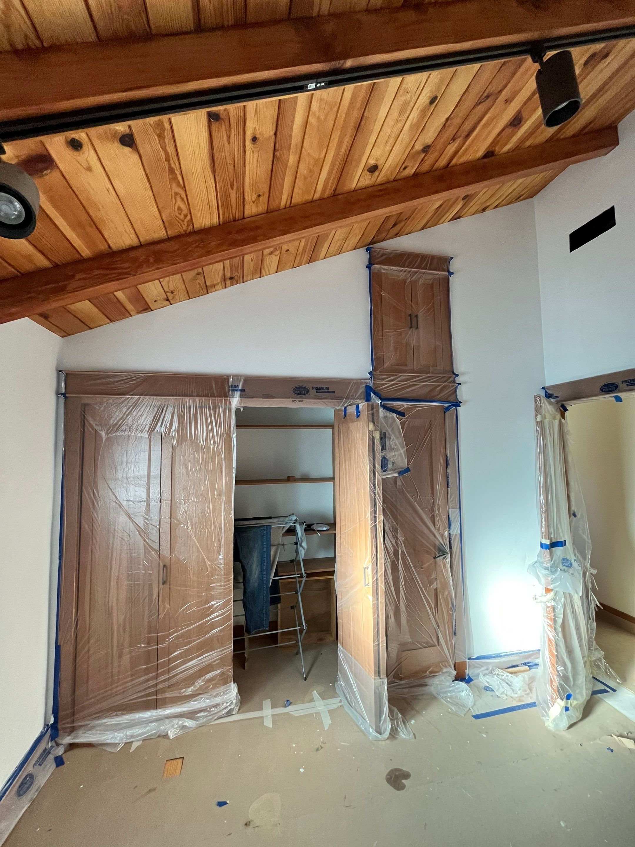 Custom interior painting and decorating by Herrera’s Bay Area Painting inc.