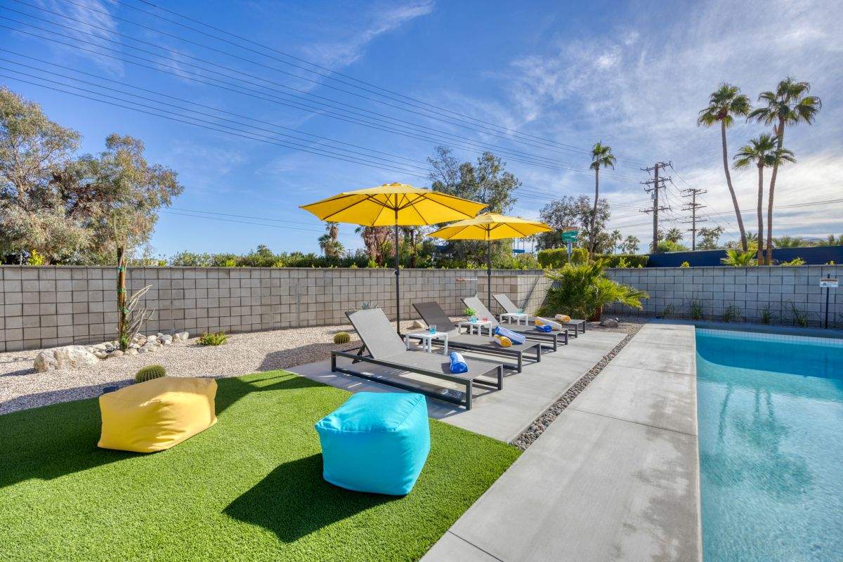 Palm Springs Midcentury Modern Home by One Stop Source