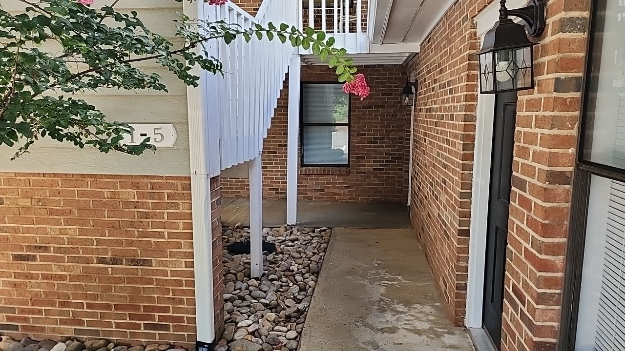 Apartment wash using cleaner by G&H Home Tech Pros LLC