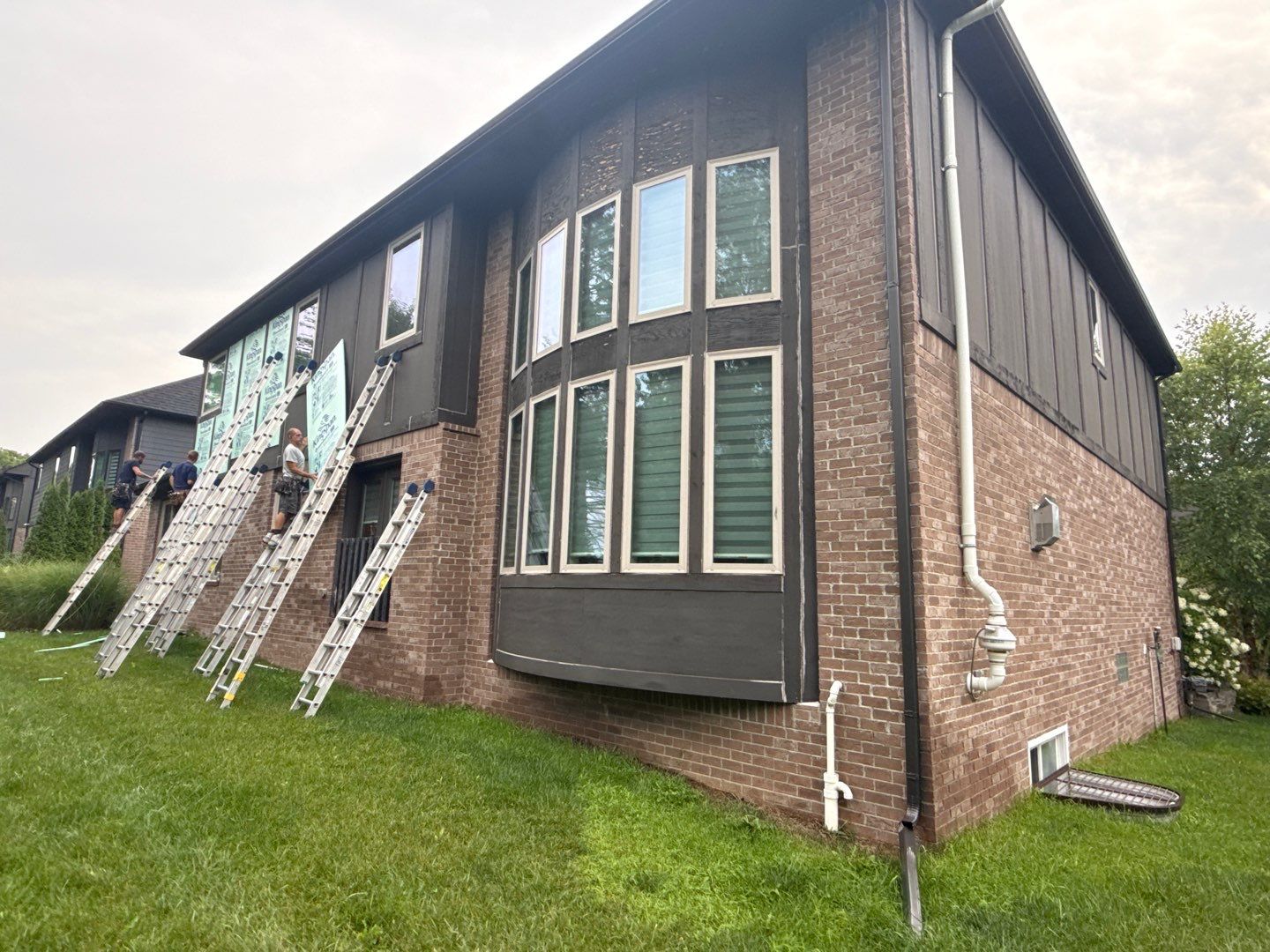 Siding Replacement using Alside S7 Cedar Mill Grain Composite by 180 Contractors