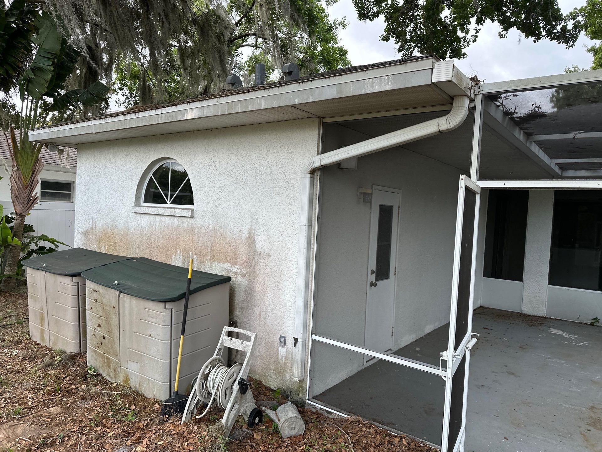 1-Story House Wash, Driveway, Patio/Lanai & Screen Enclosure Cleaning in Oakley Community, Ellenton, FL | Sunshine AquaWash by Sunshine AquaWash