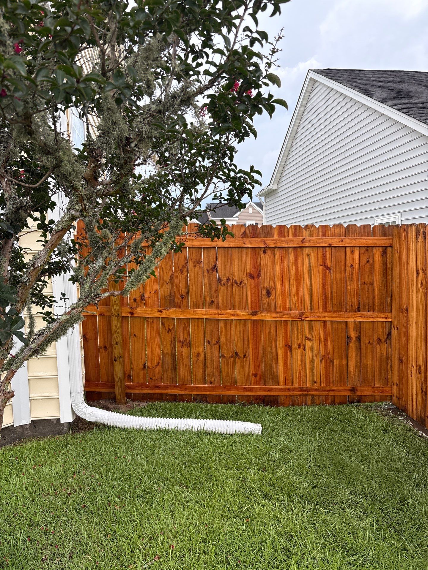 Wood Fence using Wood Sealant by DuraSeal