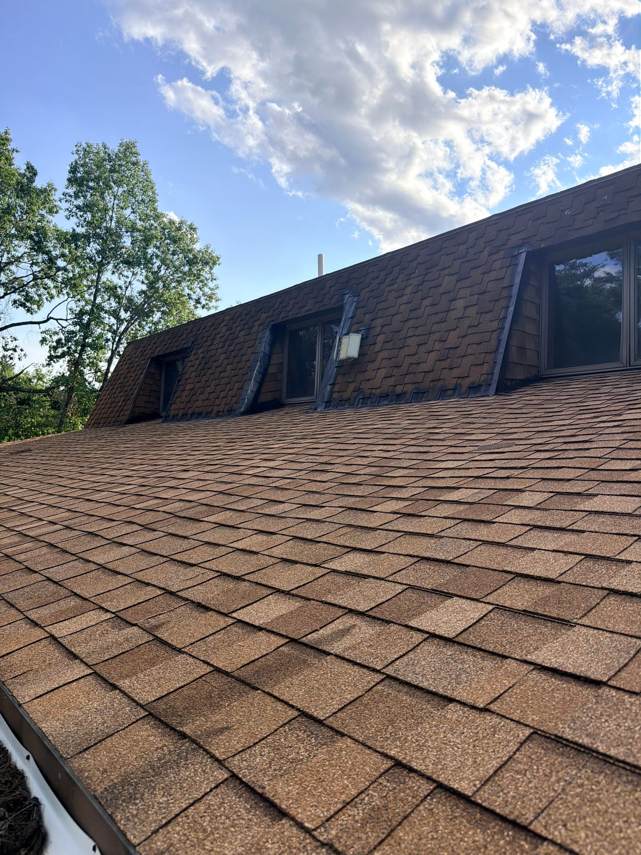 Emergency Roof Patch and Leak Mitigation in Townsend by Boston Board Up