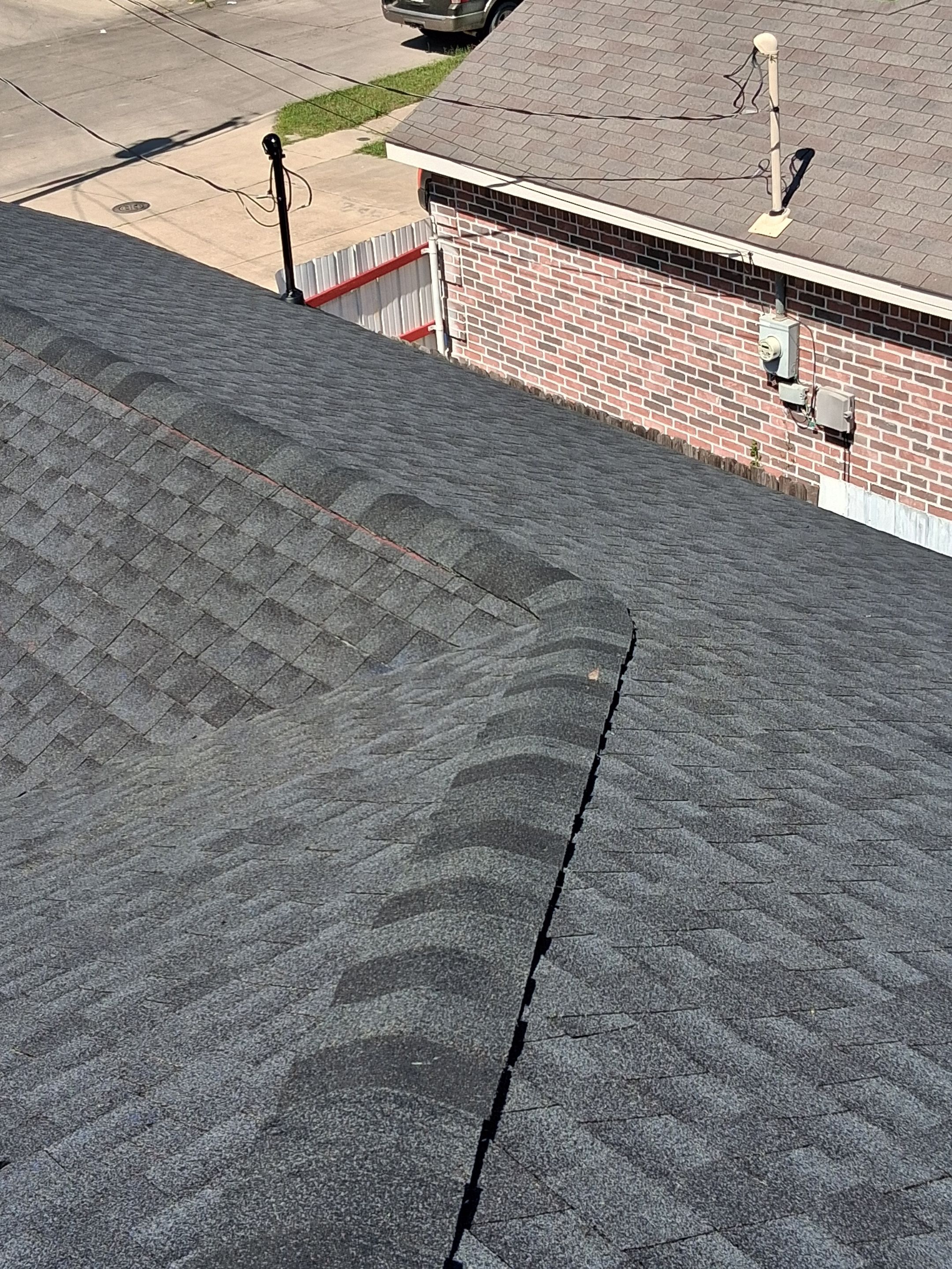 GAF Natural Shadow Charcoal  by Top Sun Roofing