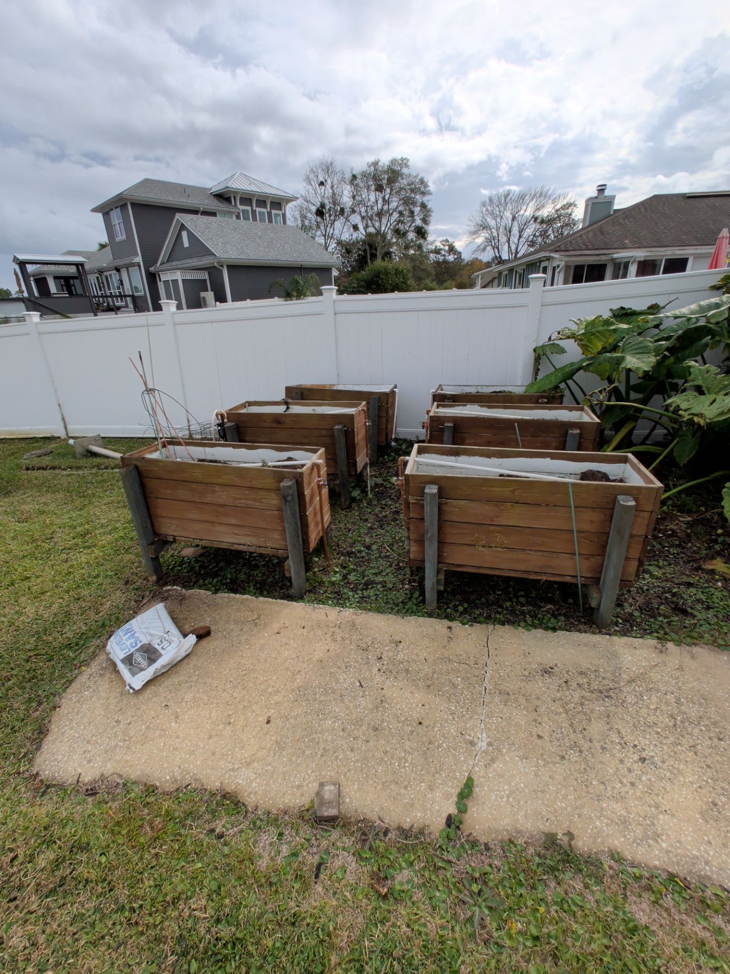 Flower Bed & Property Cleanup San Pablo area — Jacksonville Beaches, FL by Harmoni Home Services