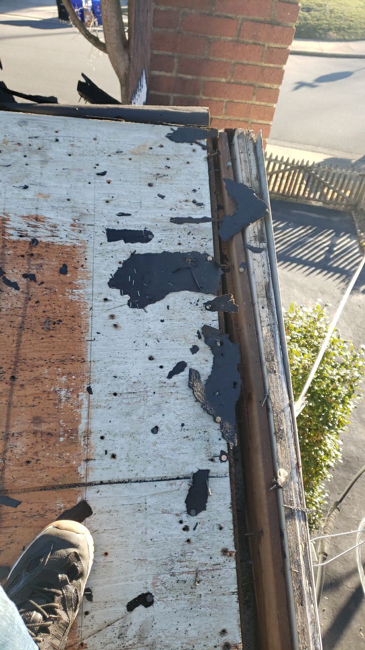 Arlington: CertainTeed Landmark Designer Shingles in Cobblestone Gray by RM Banning, Inc.