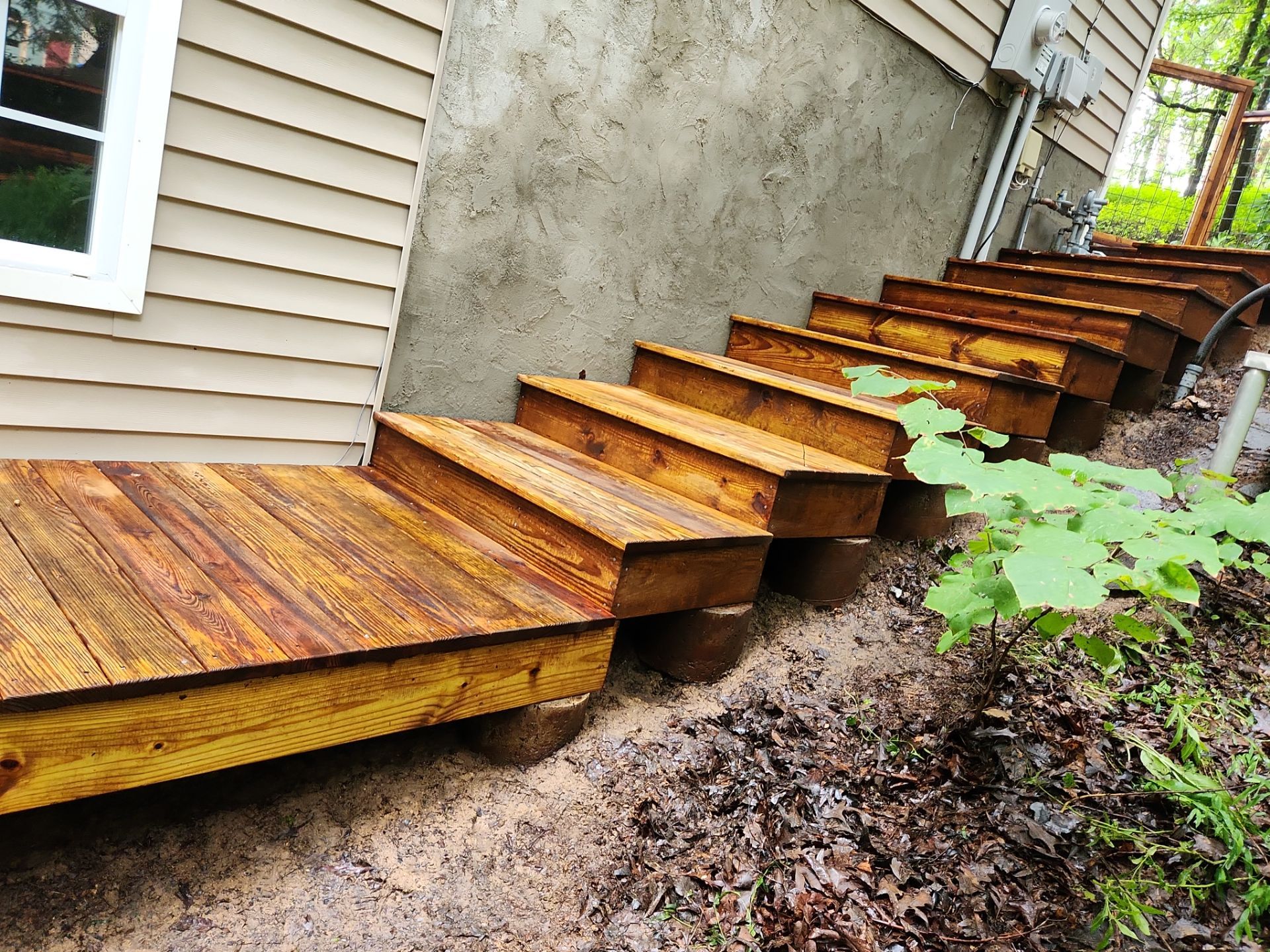 Deck and Fence using Wood Sealant by DuraSeal