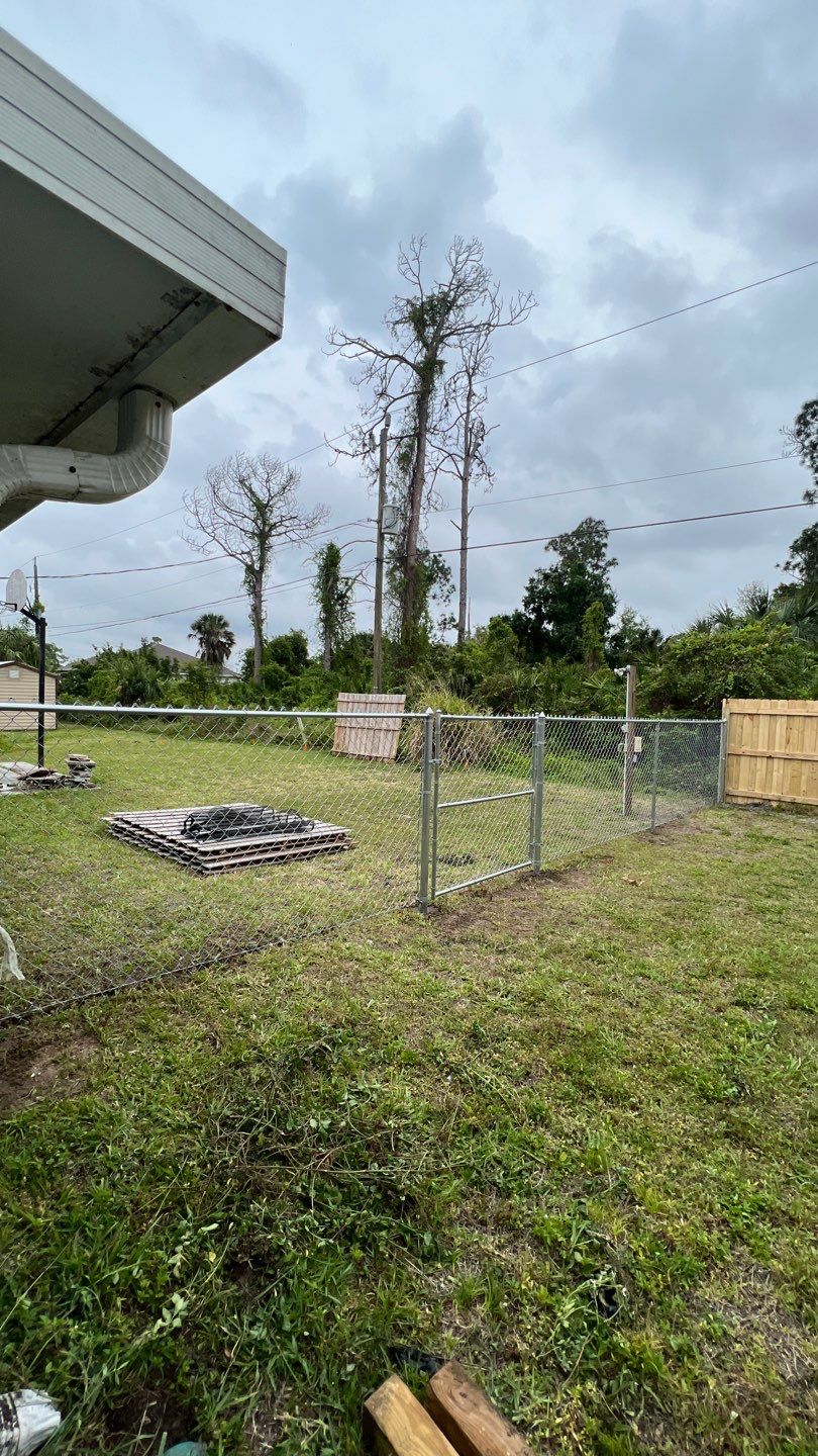 Wood Fence Installation using Wood and Chainlink Fence by Asap fence and gates, LLC
