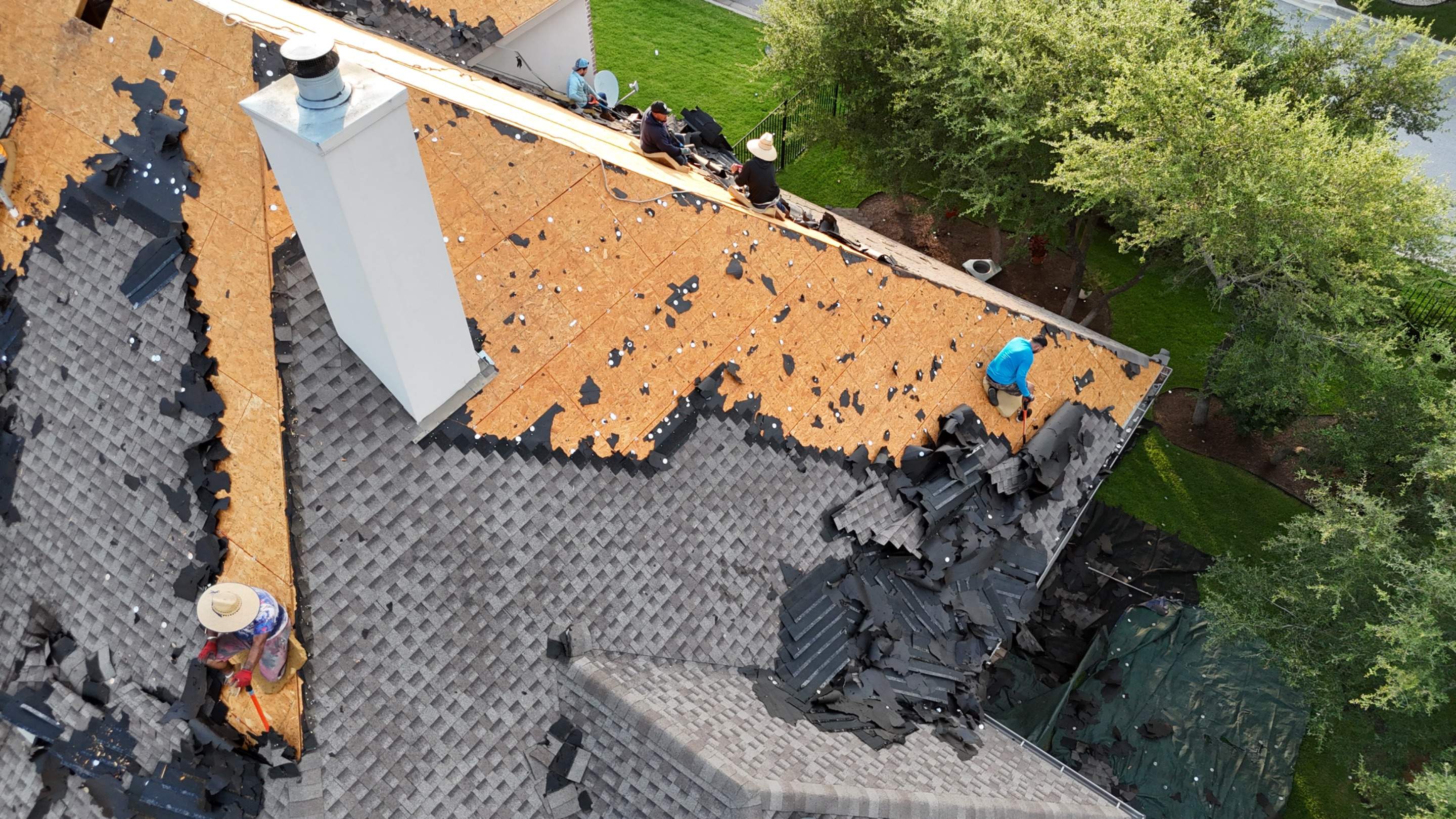 Austin Residential Roof Installation with GAF Shingles and Radiant Barrier by RoofsOnly.com