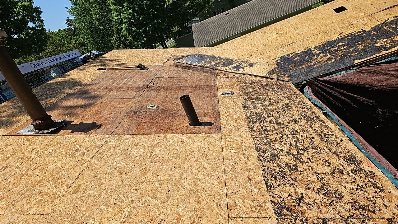 ATLAS PINNACLE COLOR: COASTAL GRANITE by Eagle Eye Roofing