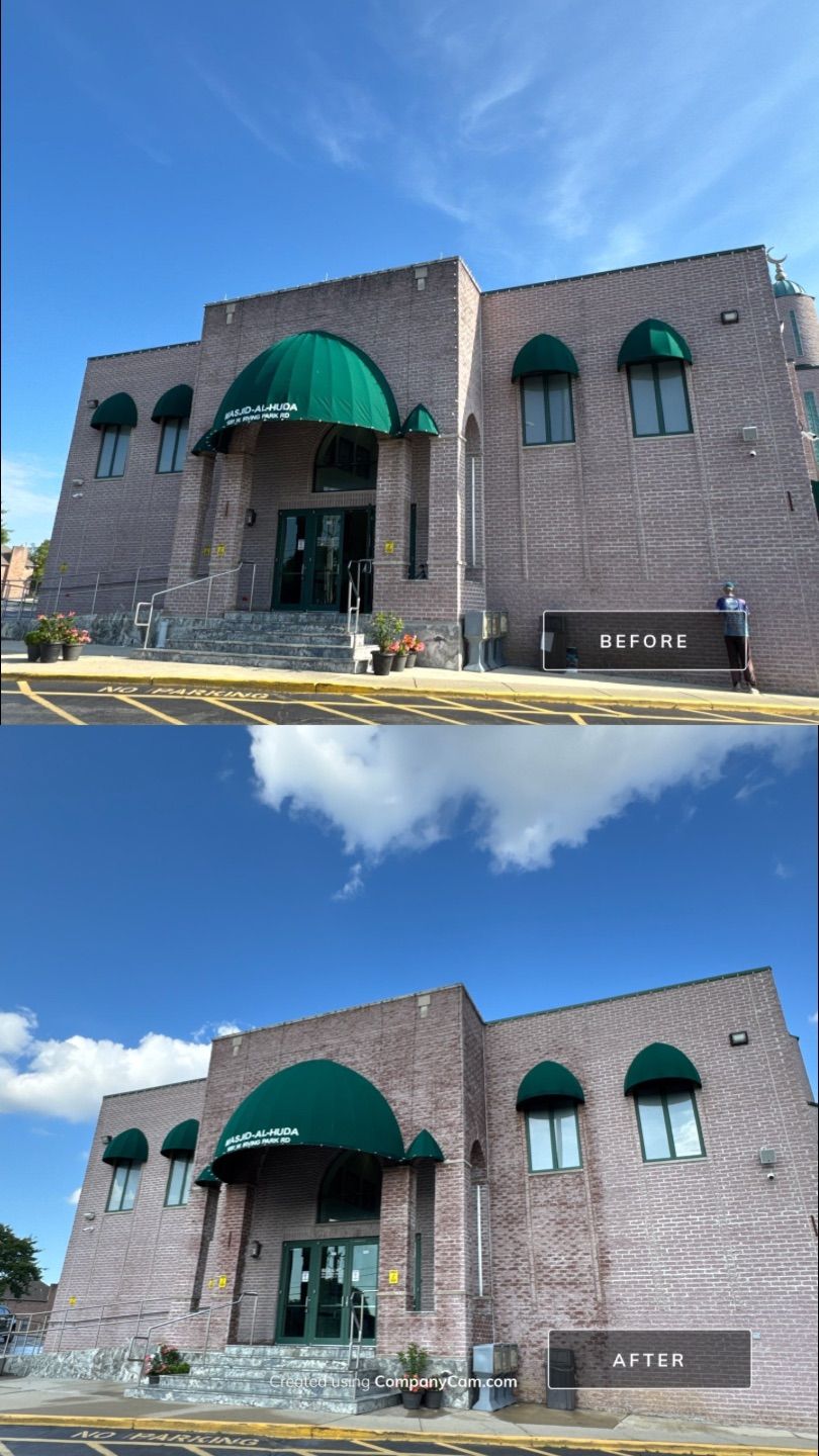 Commercial Exterior Building Wash  by Simmons Power & Soft Washing