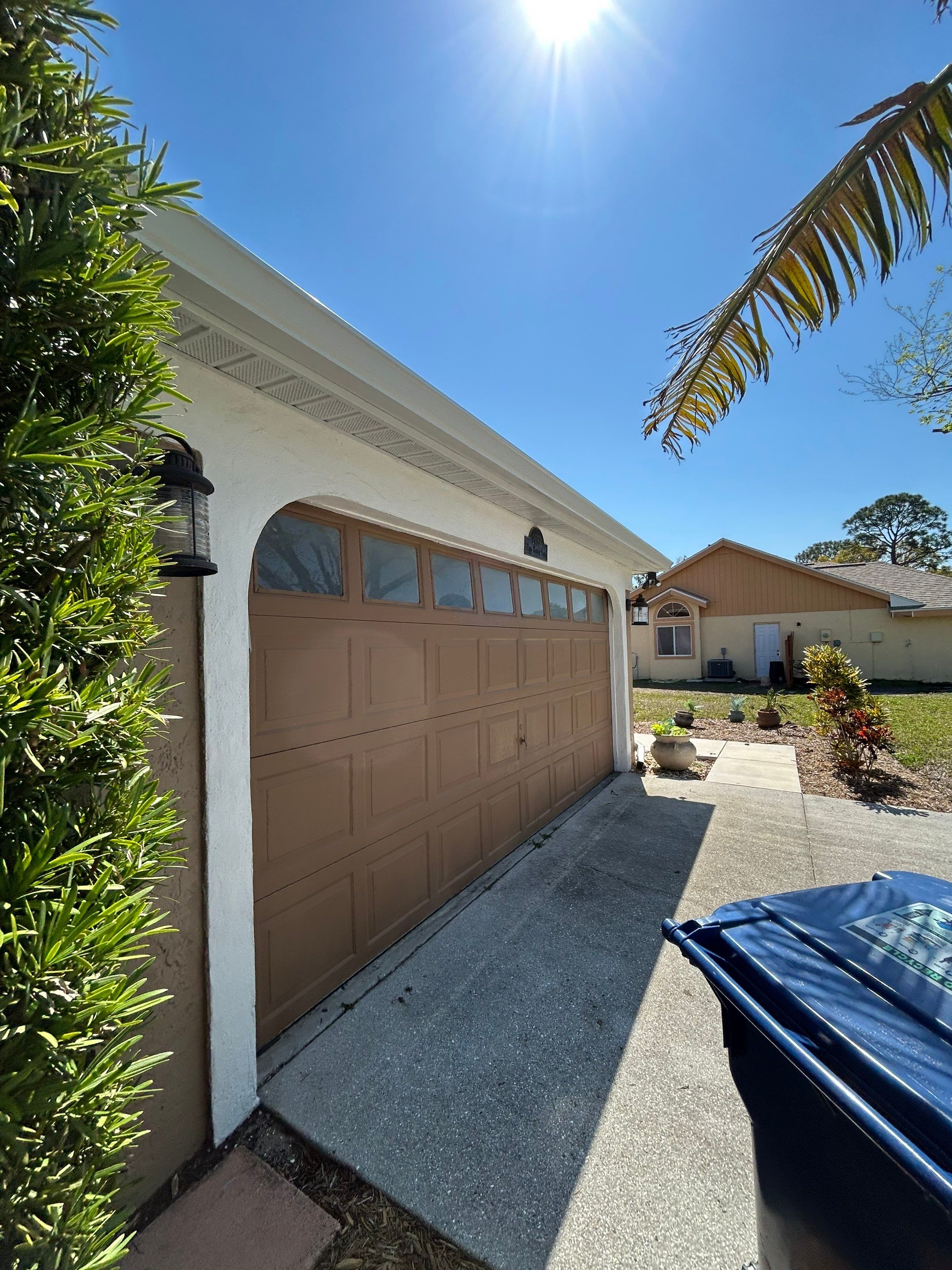 6 Inch Seamless Gutters using K-Style Seamless Gutters in Sarasota FL by Gutter Professors