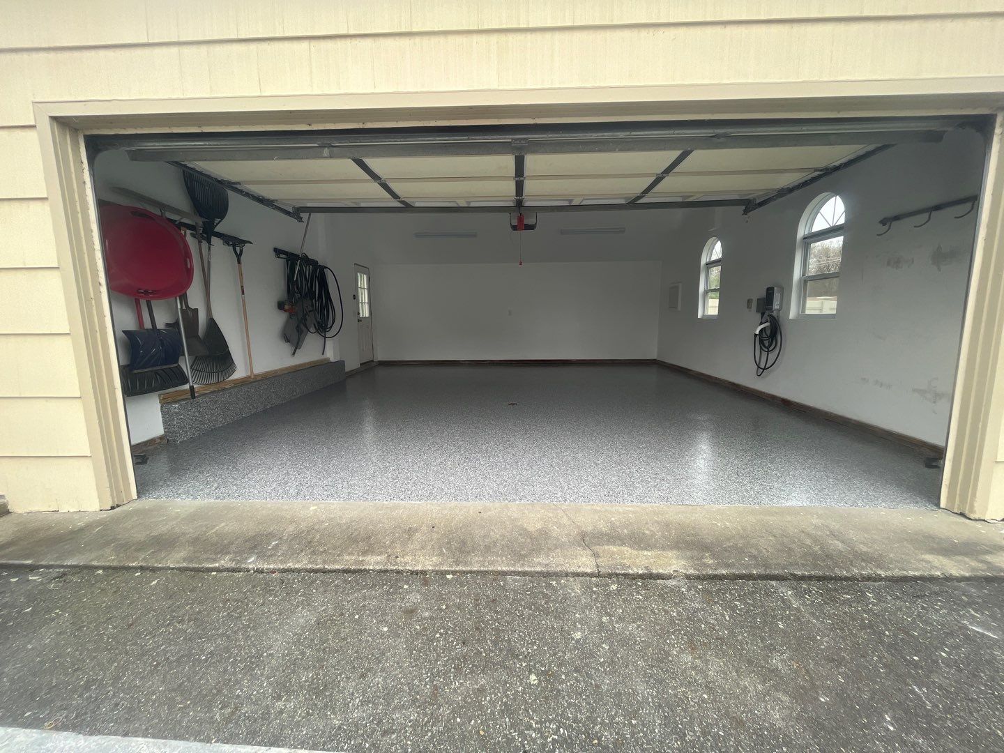 Garage in Shrewsbury, MA 01545 by Symphony Concrete Coatings