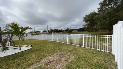 Sarasota, FL 6ft. Tall White Vinyl Privacy Fence & 3 Rail Aluminum Fence