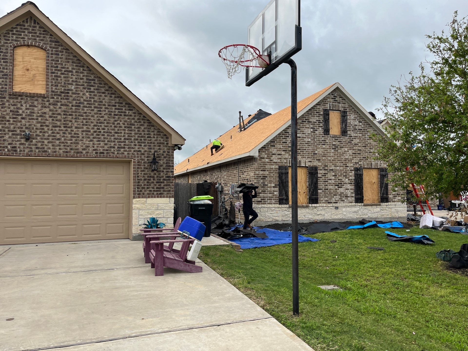 Hail Damage using Owen's Corning Duration (Lifetime) Shingles by Roof Repair Company