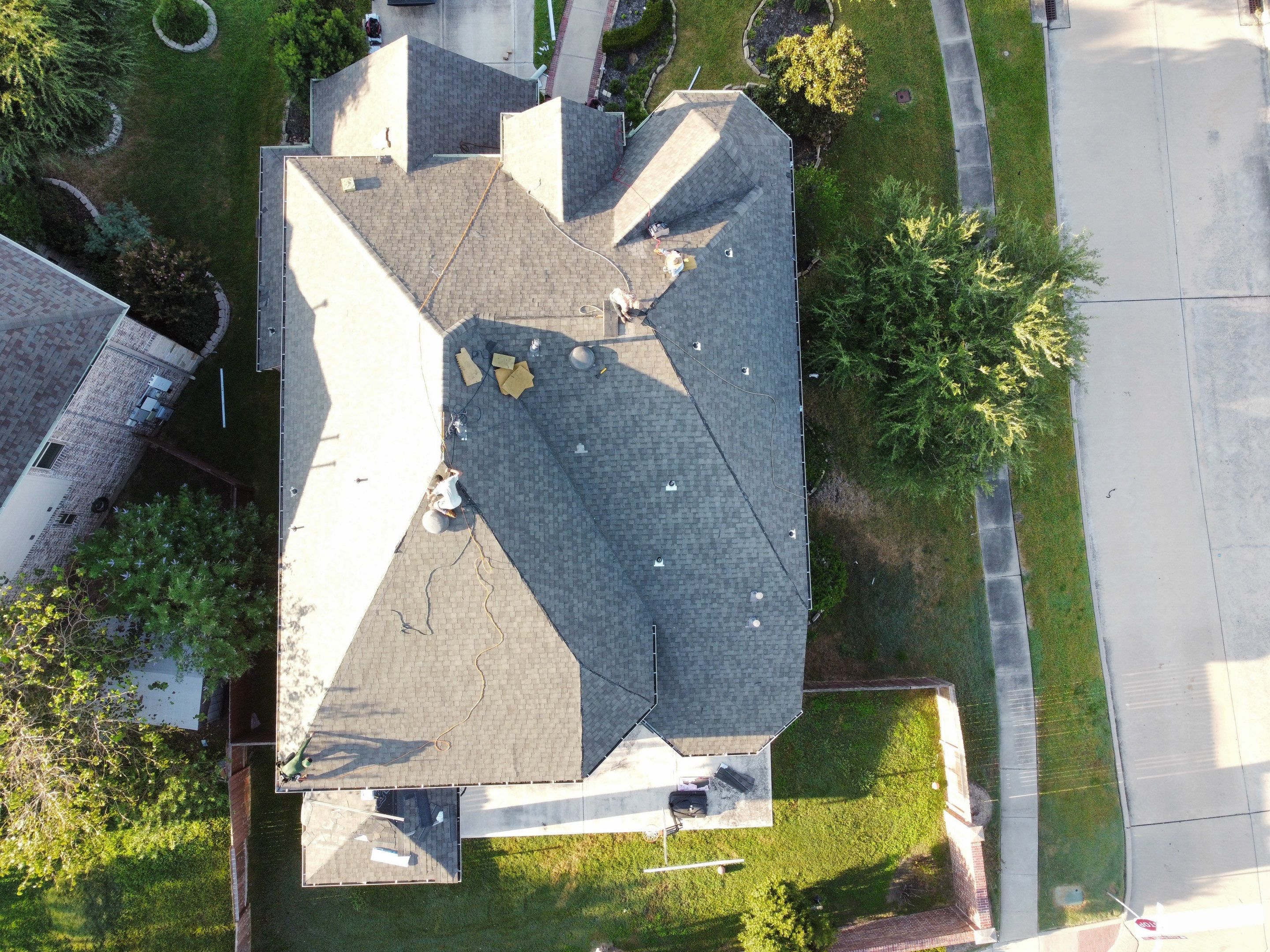 IKO Cambridge - Weathered Wood by Elite Roofing LLC